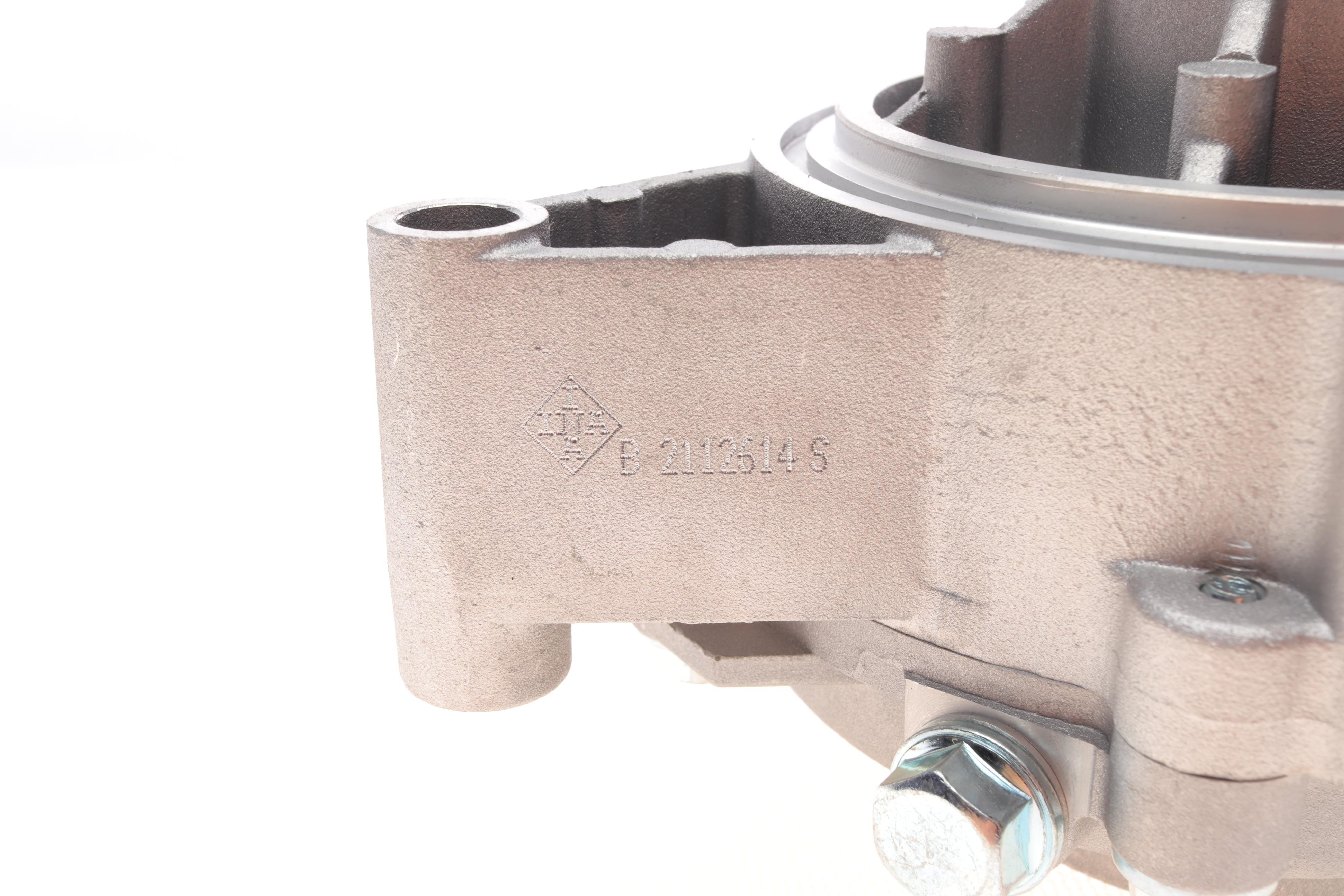 Помпа води Opel Astra G/Zafira A/B 2.2 16V 01-/Vectra C 2.0-2.2 02-08/Insignia 2.0 09-