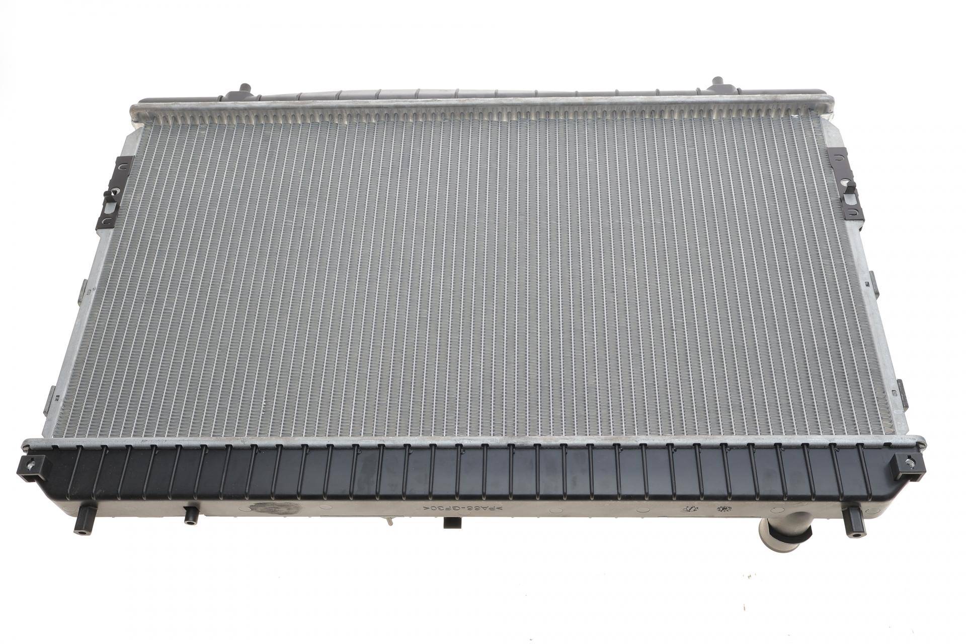 Радіатор охолодження Chevrolet Lacetti/Daewoo Nubira 1.4/1.8 03- (АКПП)(з комб.сист.водяний/масляной)