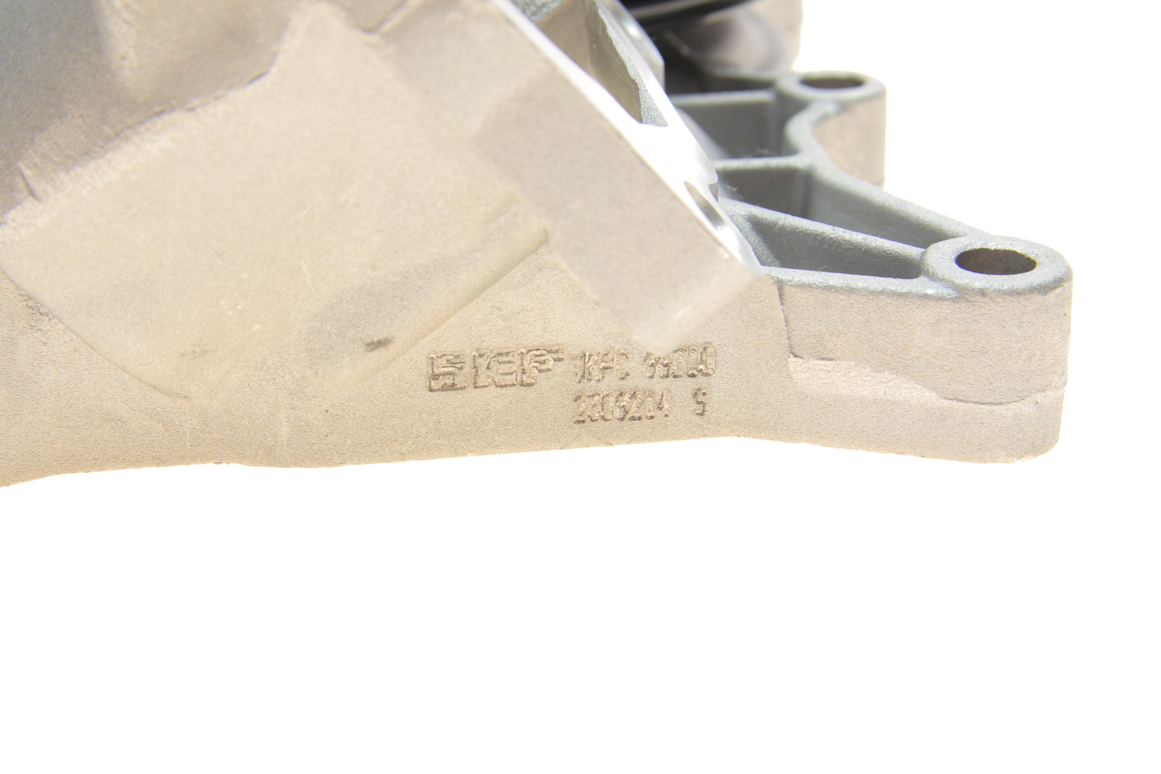 Помпа води BMW 3 (E90-E93)/5 (E60/E61)/X3 (E83) 2.0D 04-15 N47