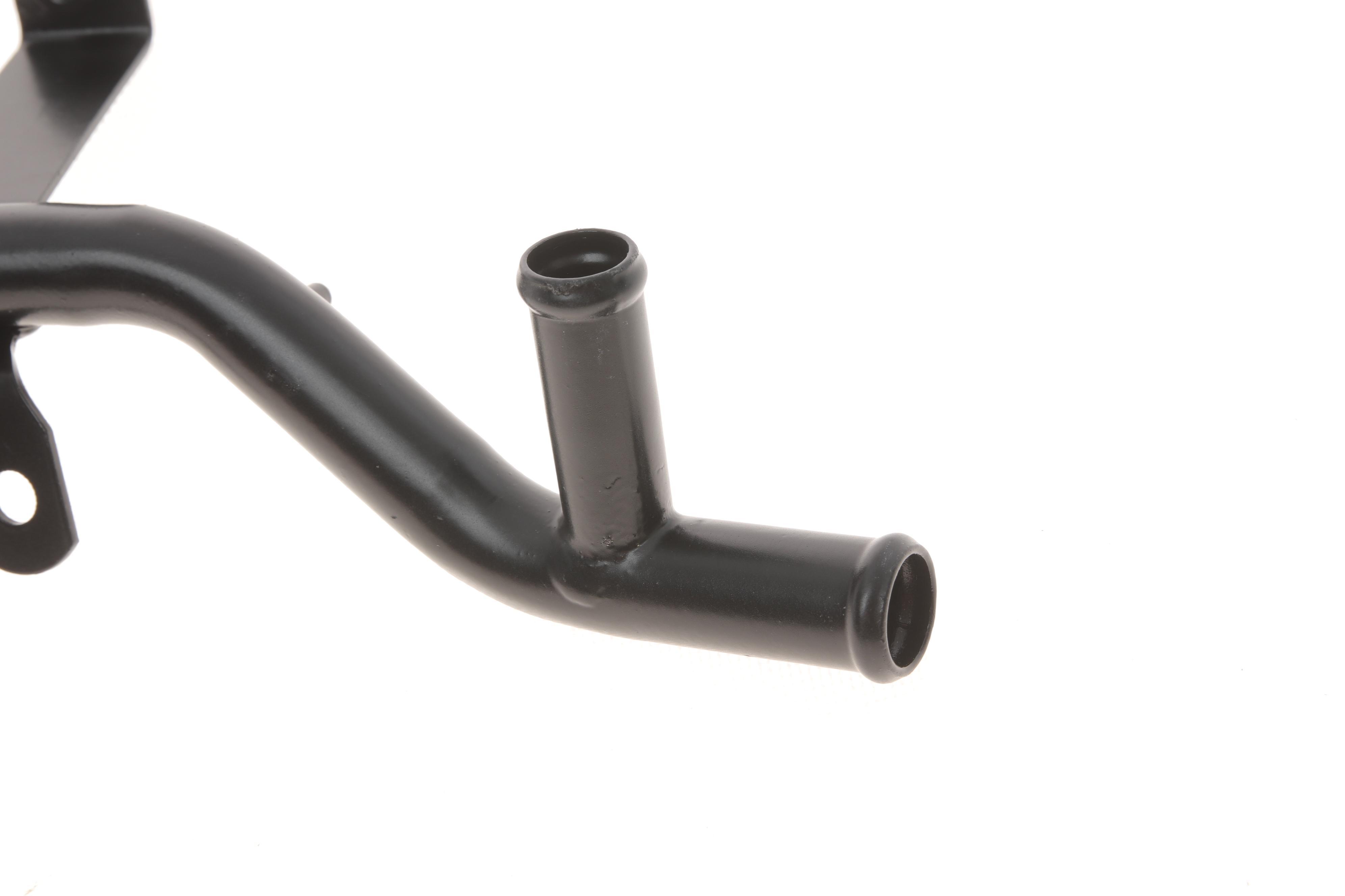 Патрубок системи охолодження Audi A4/VW Passat 1.9 TDI 95-00