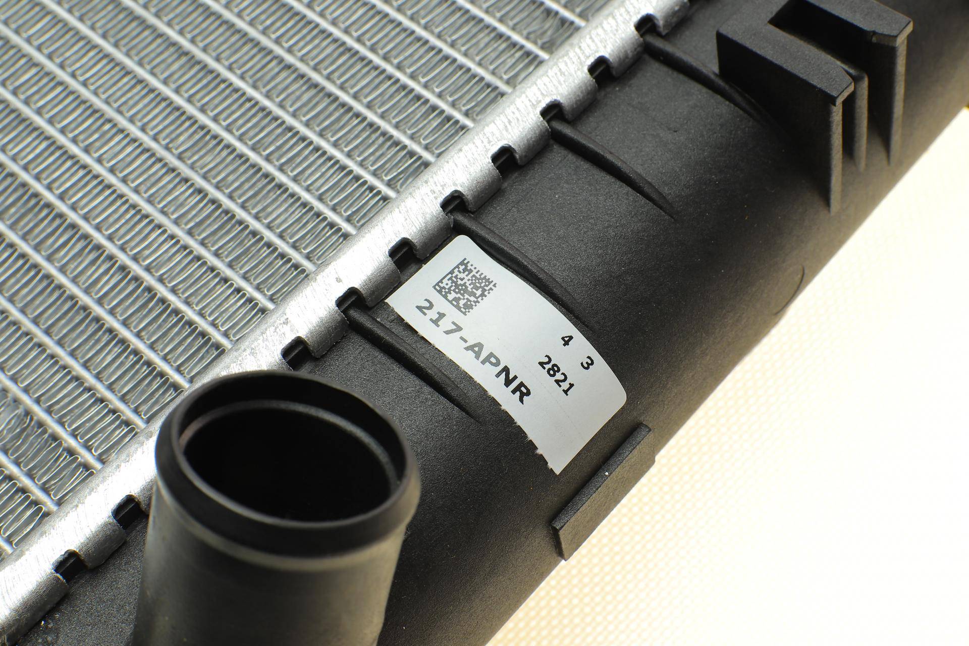 Радіатор охолодження Ford Mondeo 1.6-2.5/1.8TD 93-00