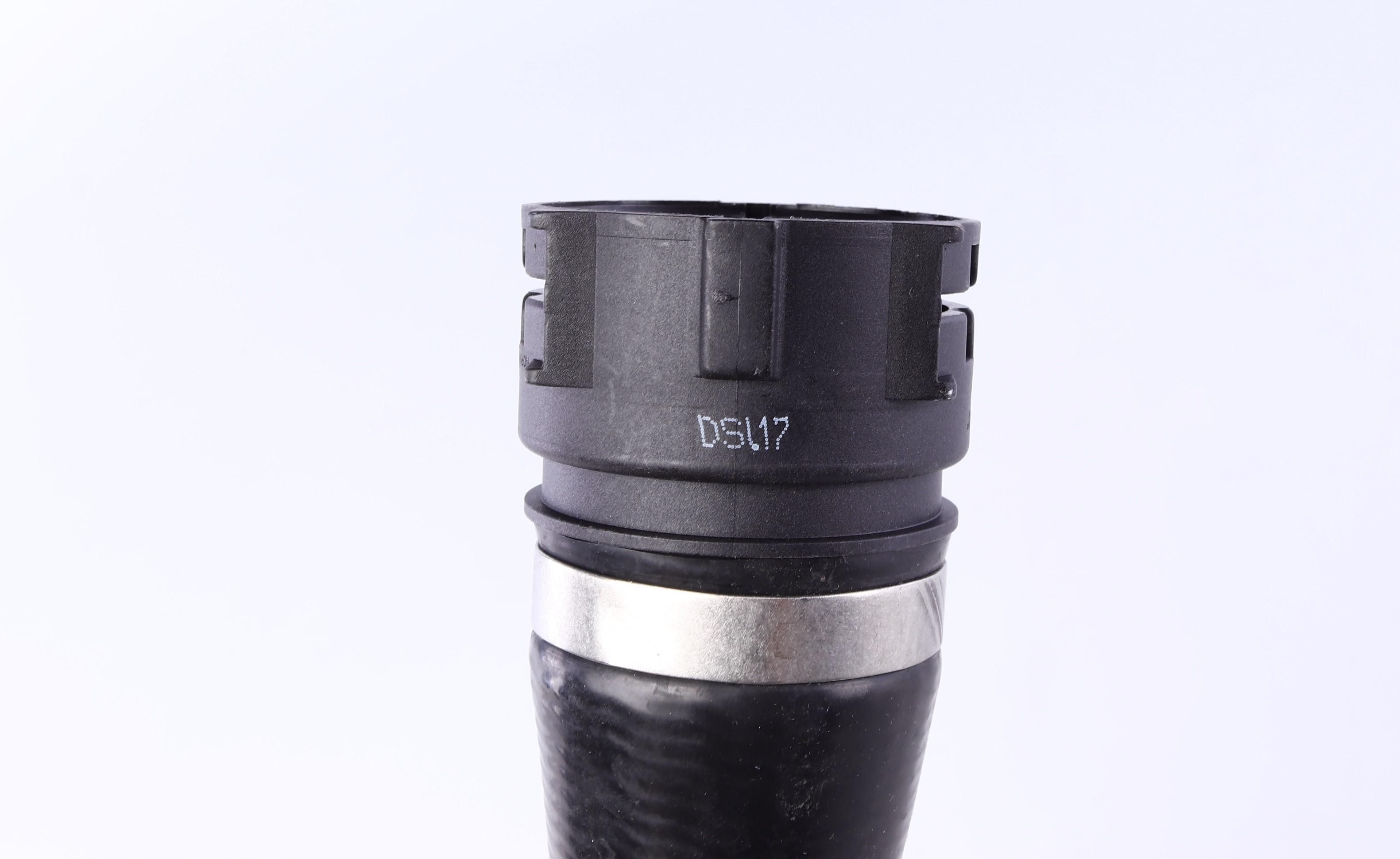 Патрубок радіатора BMW 5 (E60)/ 5 (E61)/ 6 (E63)/ 6 (E64)/7 (E65/E66/E67) 3.6-4.8 01-10