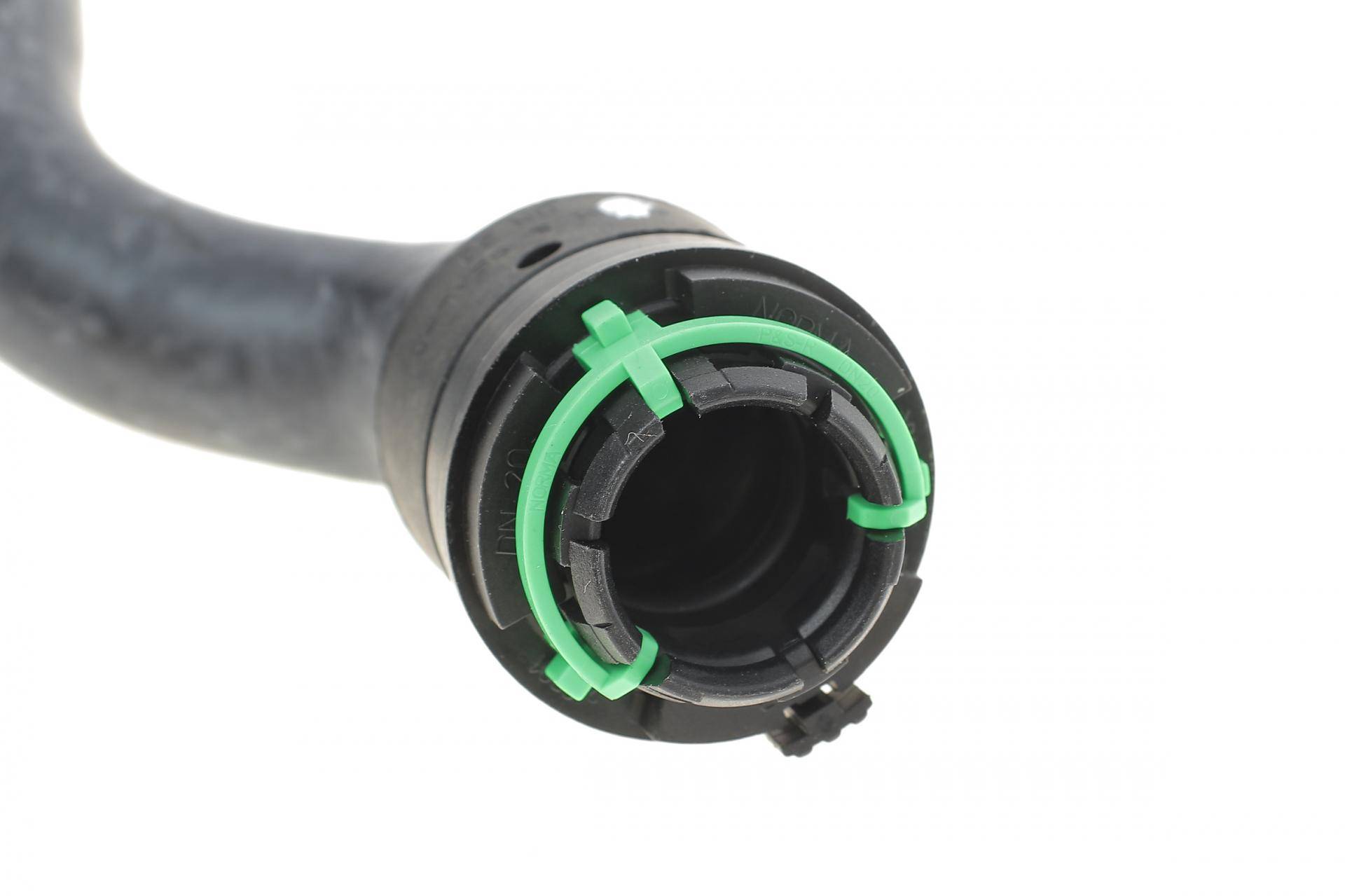 Патрубок системи охолодження Opel Astra H 1.3 CDTI 04-10