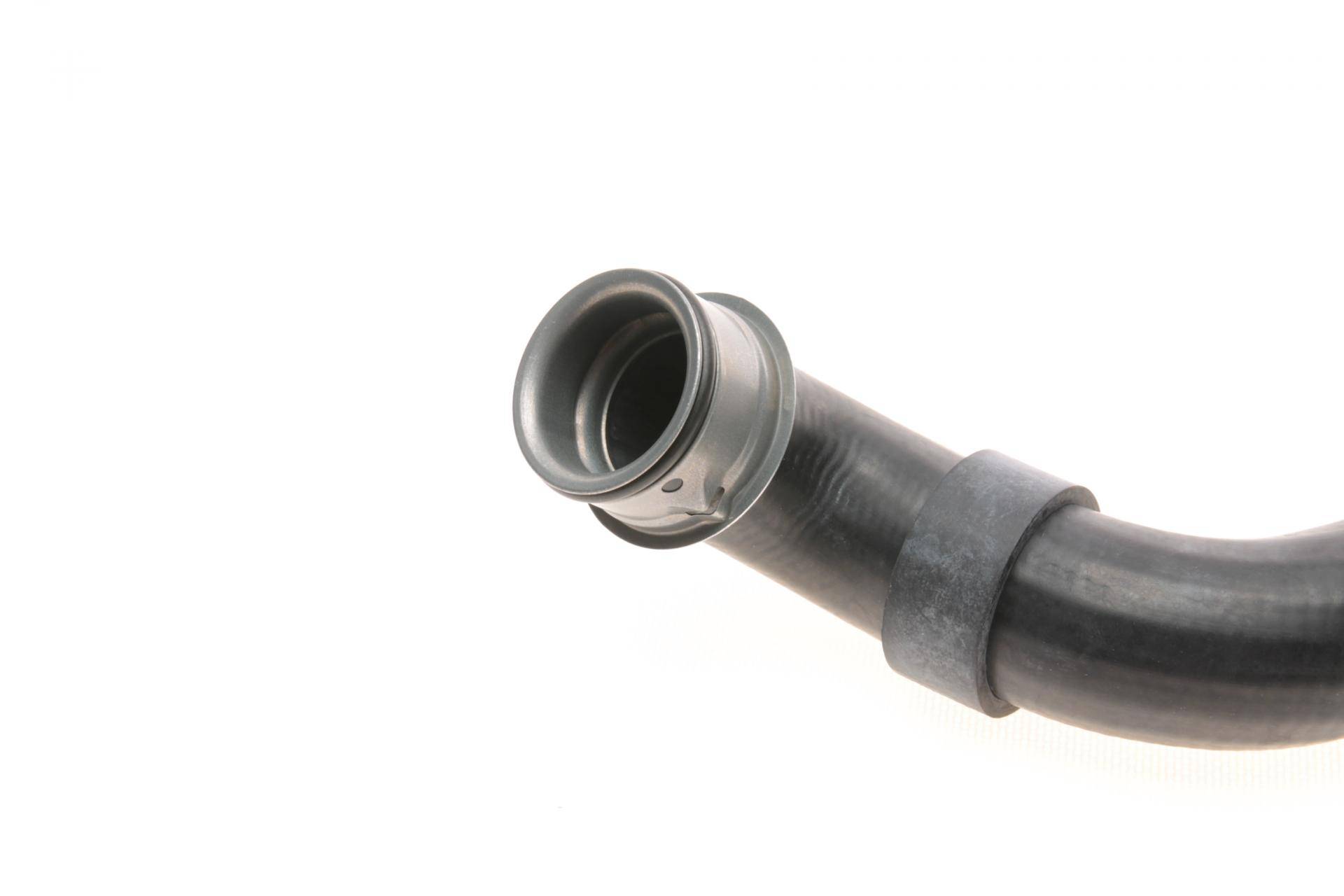 Патрубок радіатора (нижній) MB C-class (W203) 2.0 00-02