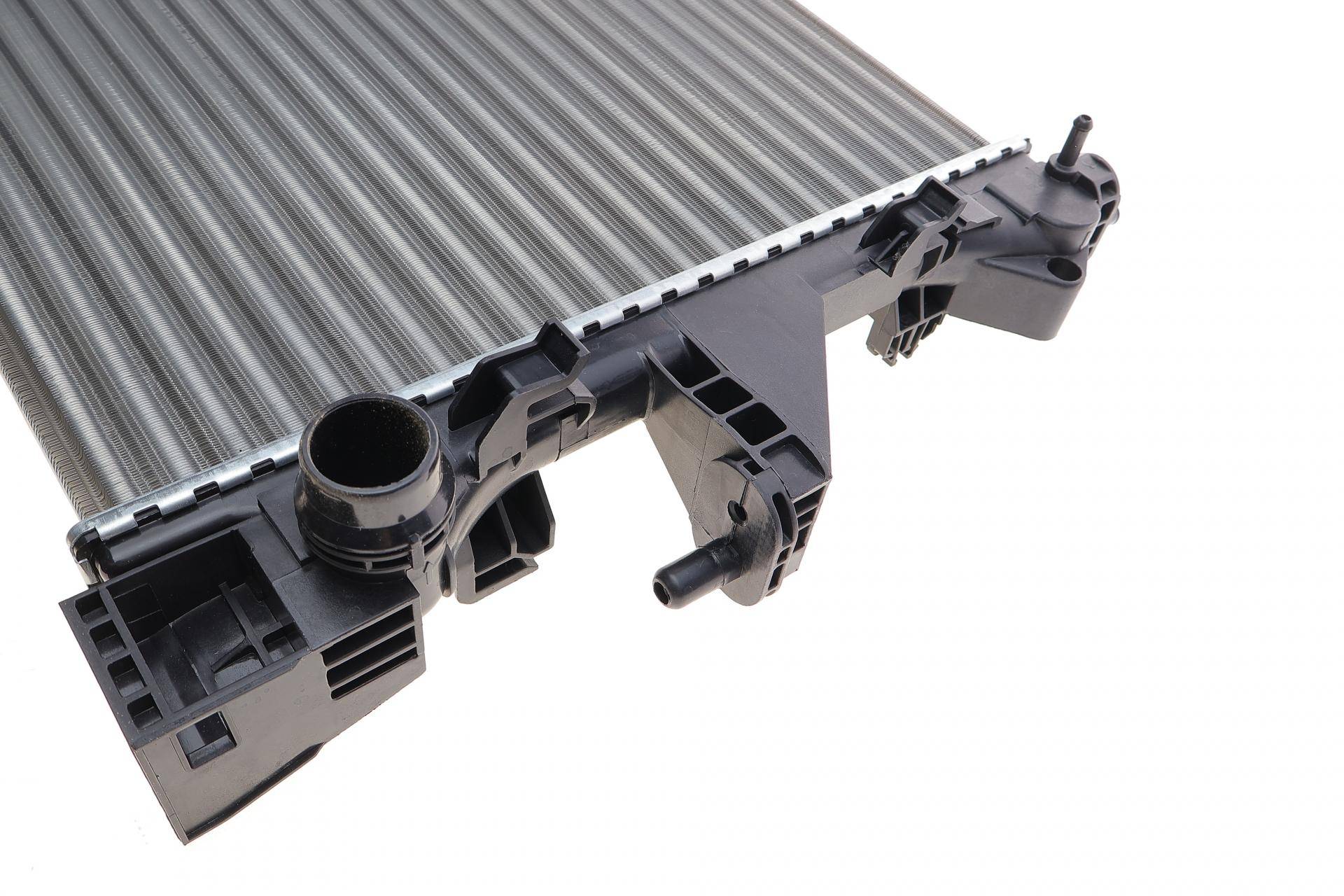 Радіатор охолодження Citroen Jumper/Peugeot Boxer 2.0/2.2D 15-