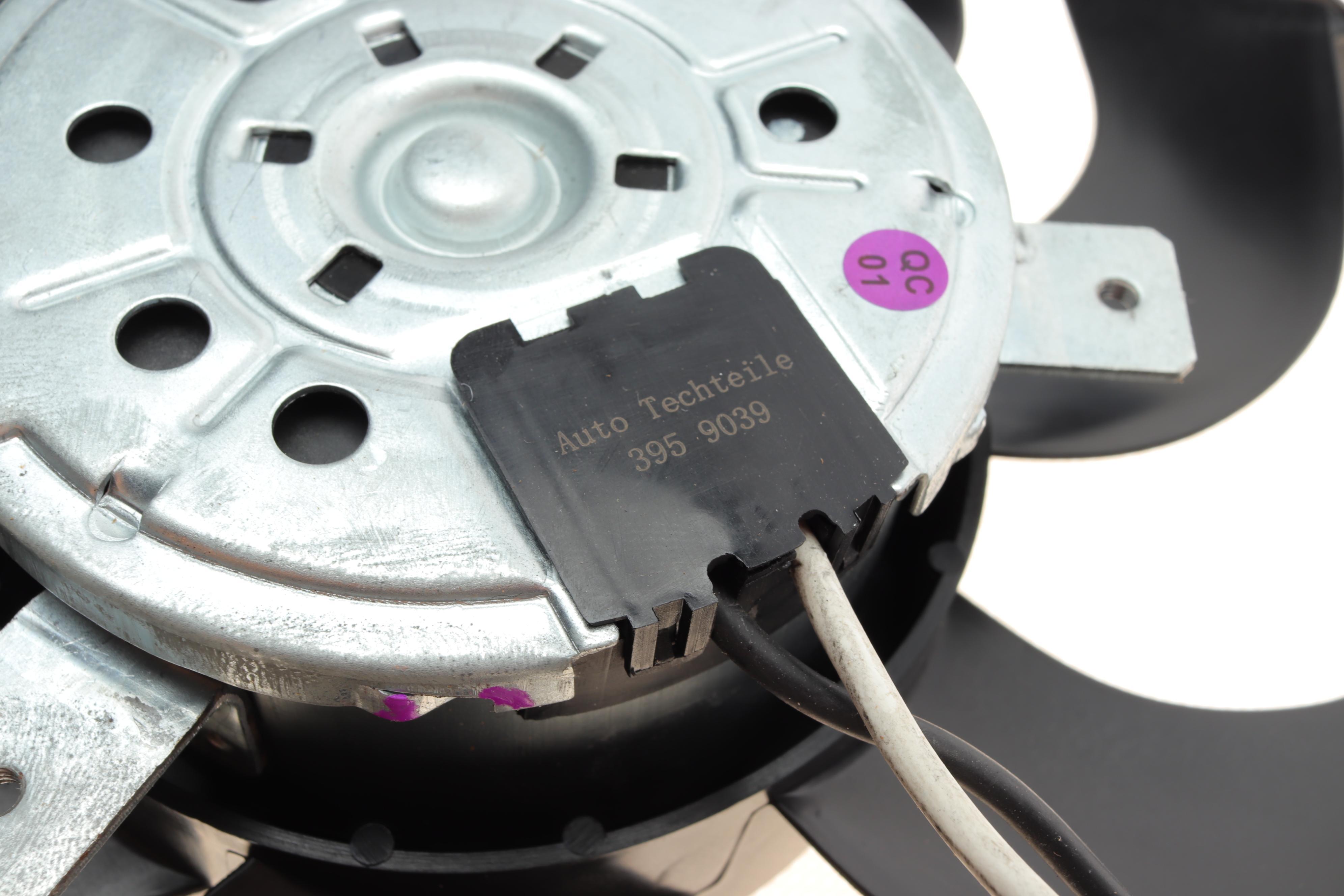 Вентилятор охолодження двигуна VW Touareg 02-10