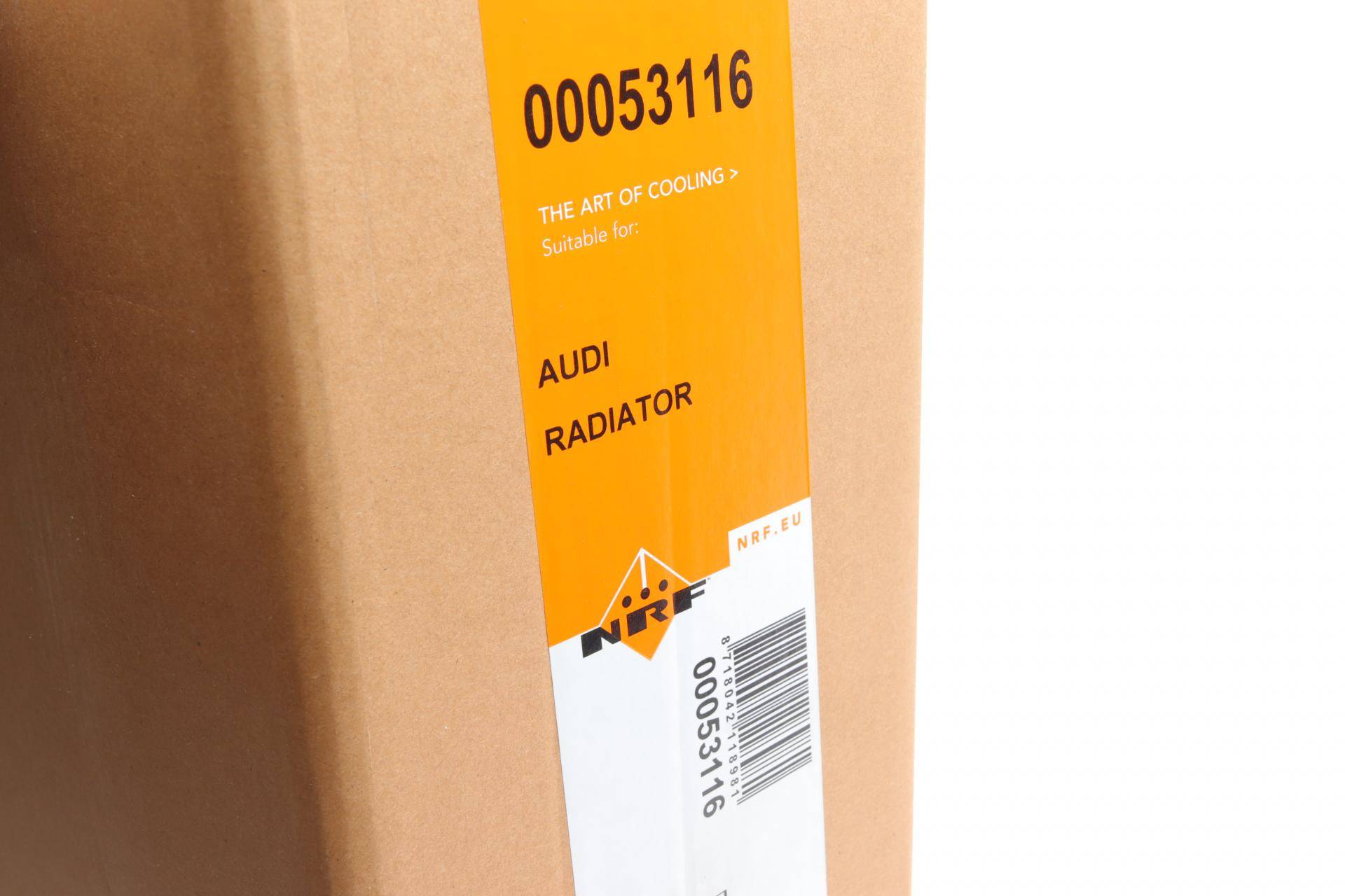 Радіатор охолодження Audi Q5 3.0TDI 08-17