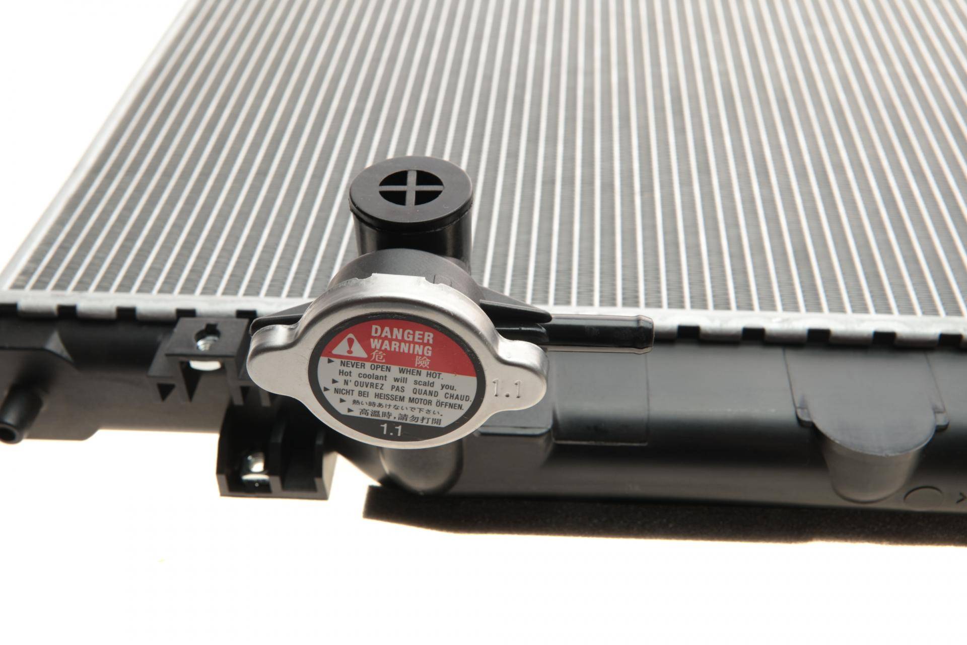 Радіатор охолодження Mazda CX-5 2.0/2.5 11-17