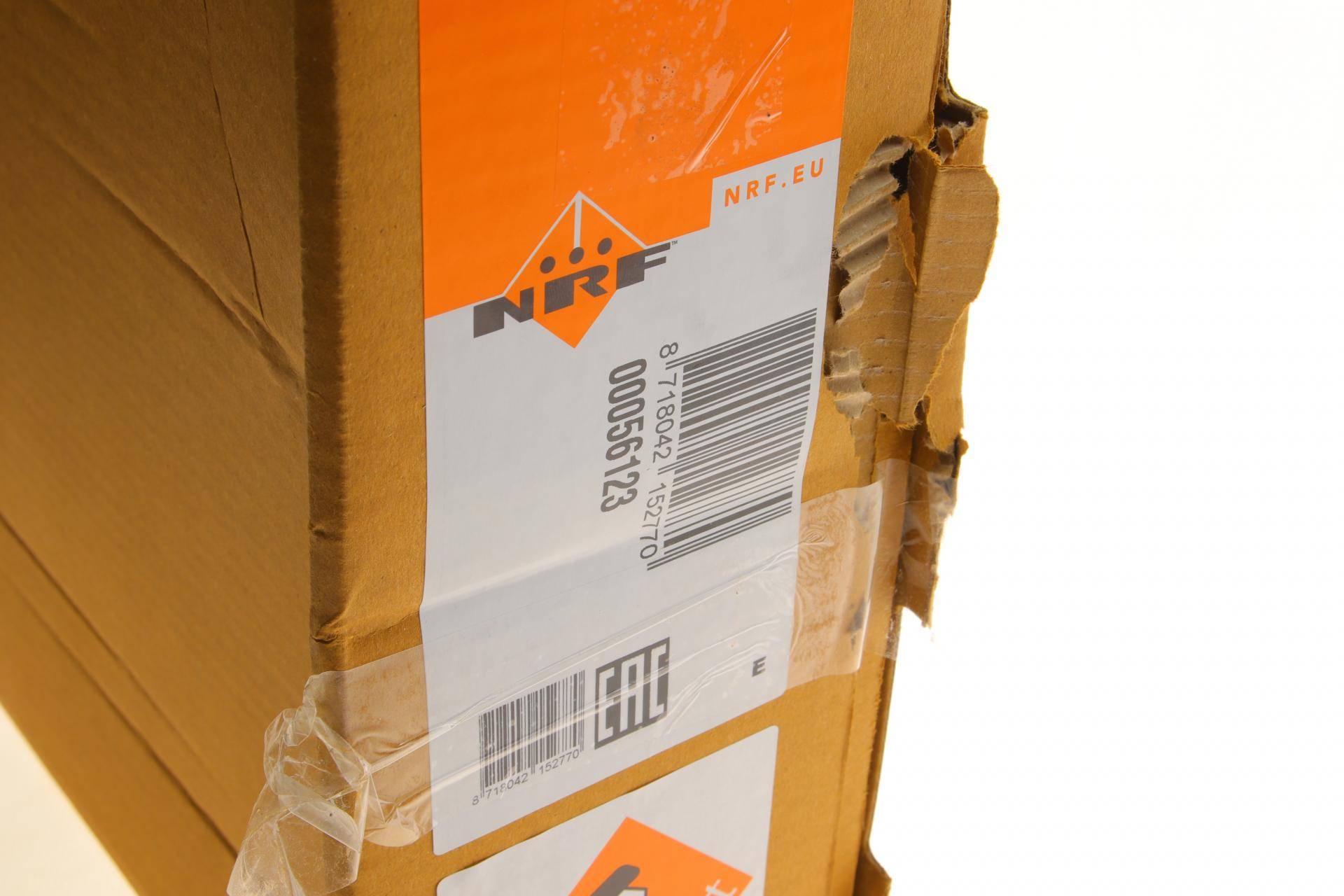 Радіатор охолодження VW Parati III 1.8 02-