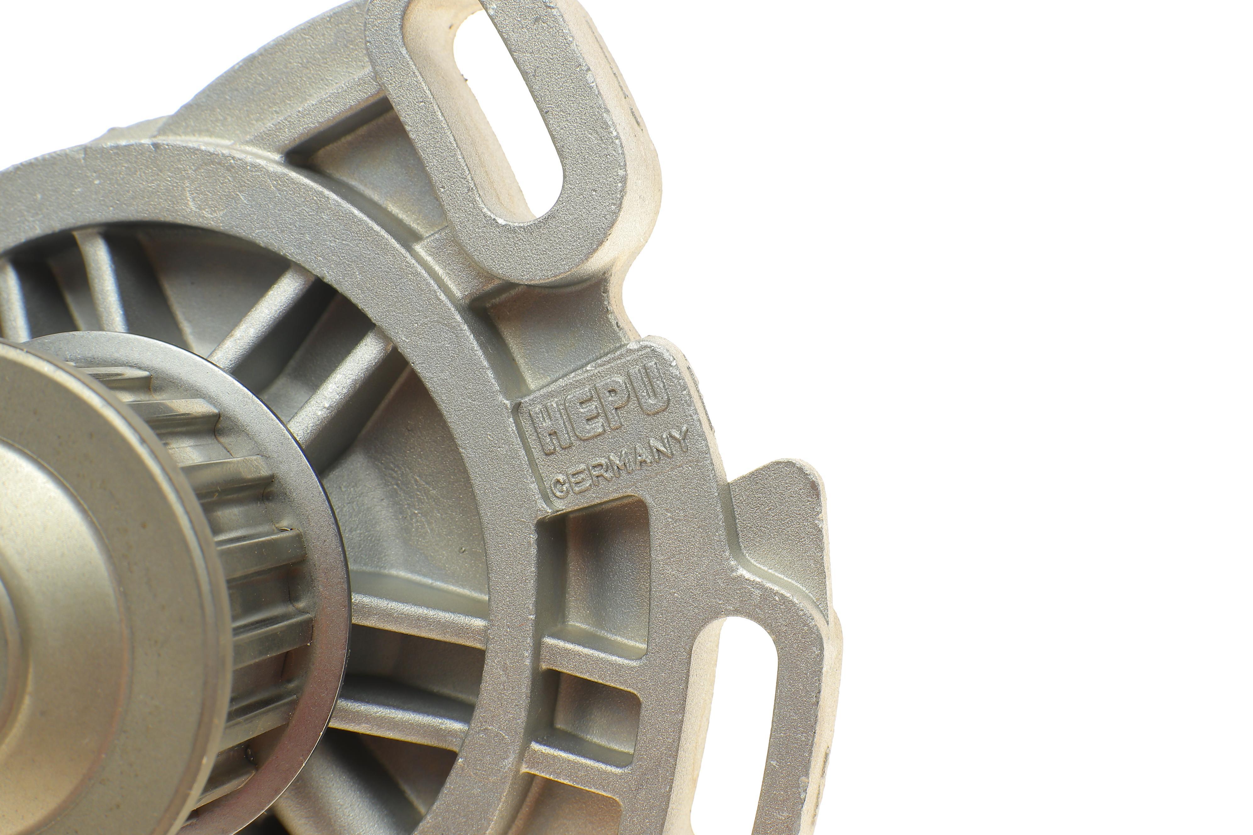 Помпа води VW T4 2.4D 91-95 (18z) (AAB)