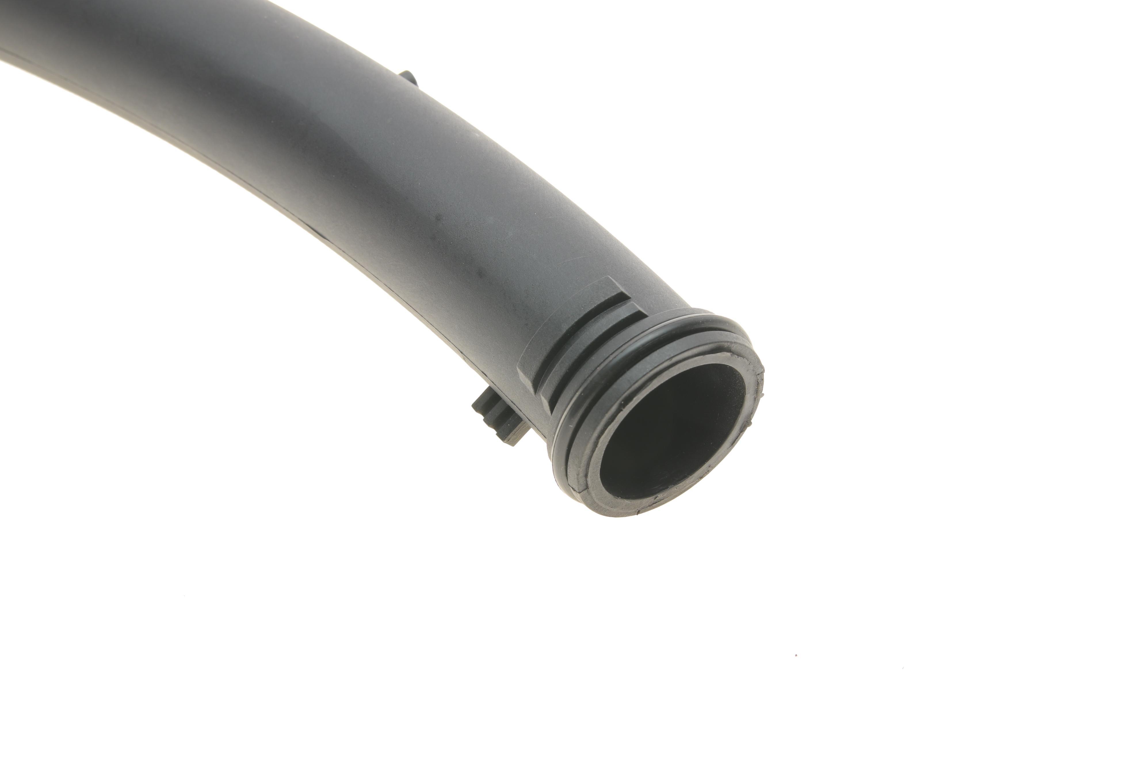 Трубка системи охолодження VW Polo 1.4/1.6 03-17