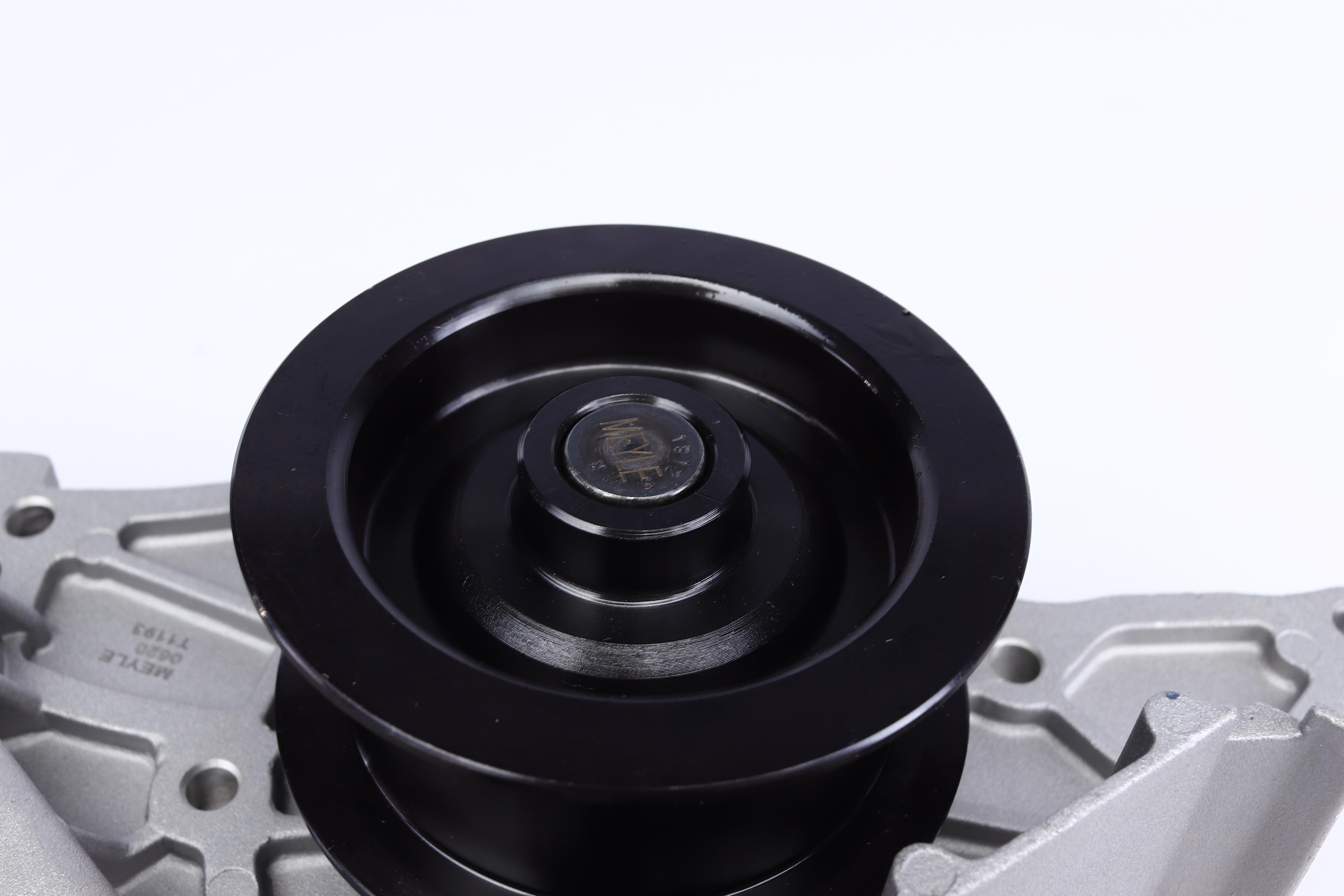 Помпа води Audi A6/A8/VW Phaeton/Touareg 3.7/4.2 98-16