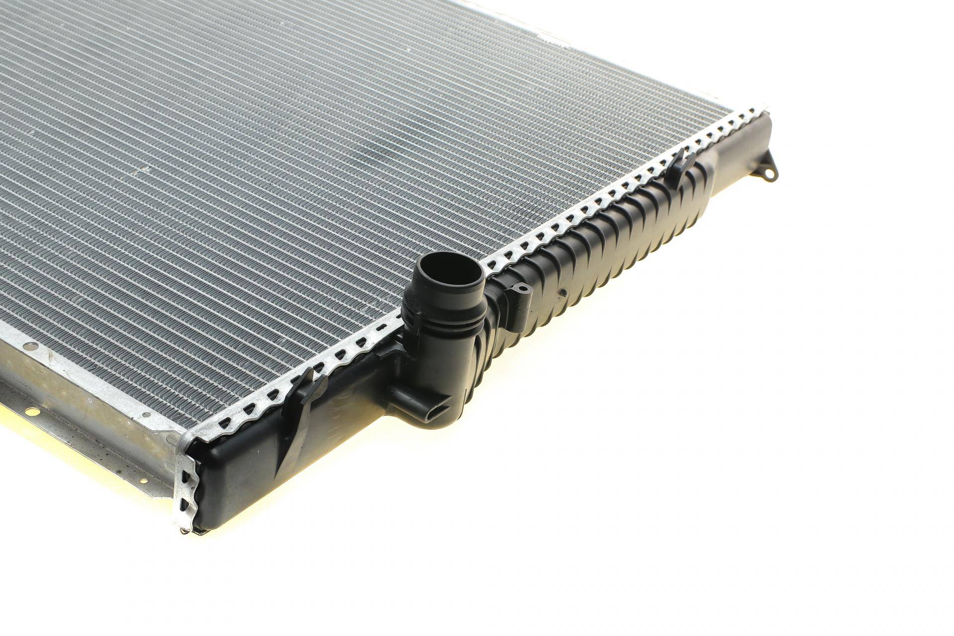 Радіатор охолодження BMW X5 (E53) 03-06 (M57/M62/N62)