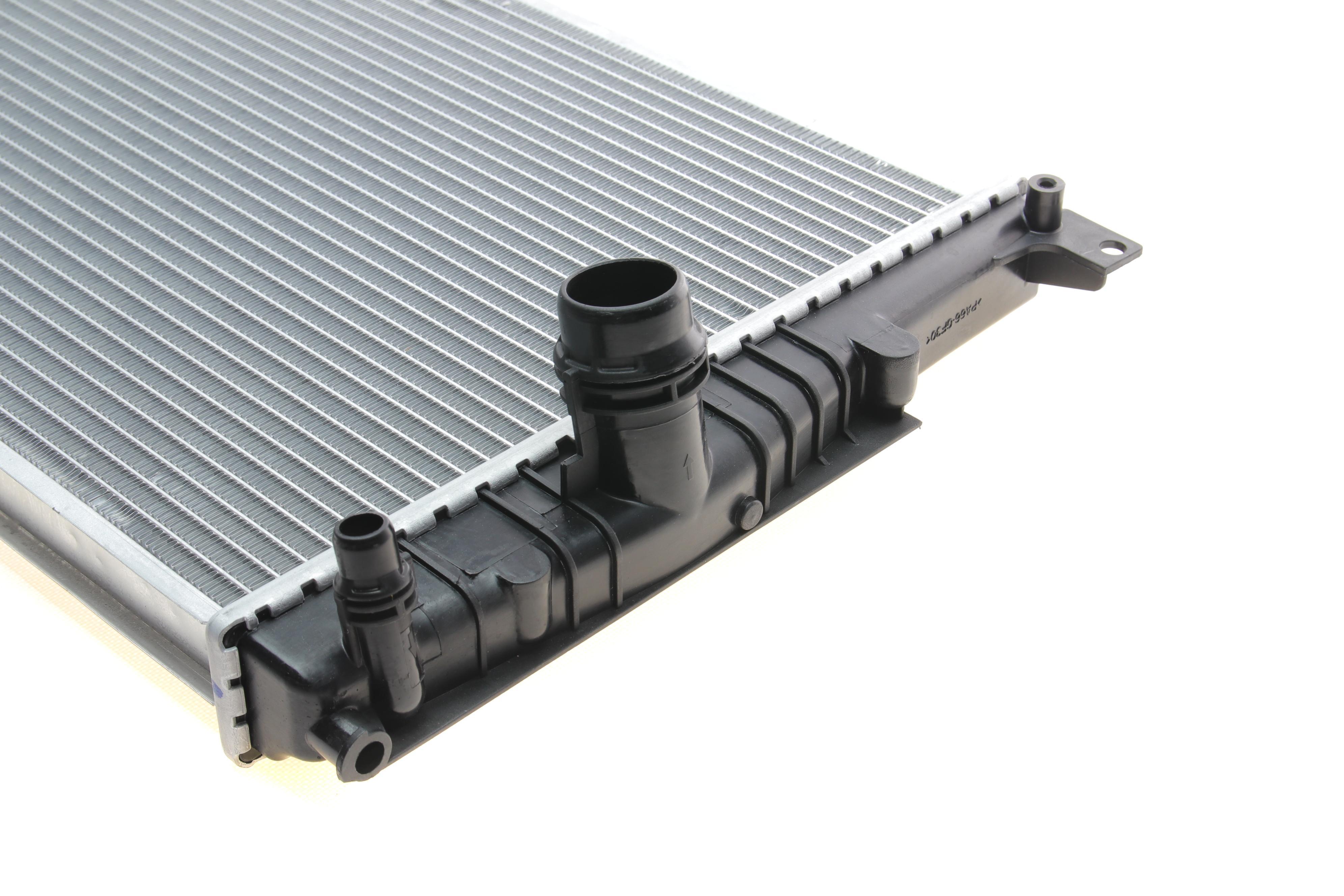 Радіатор охолодження BMW 1 (F20/F21)/3 F30/F34)/4 (F36/F33) 1.5-3.0i (B38/N20/N55)