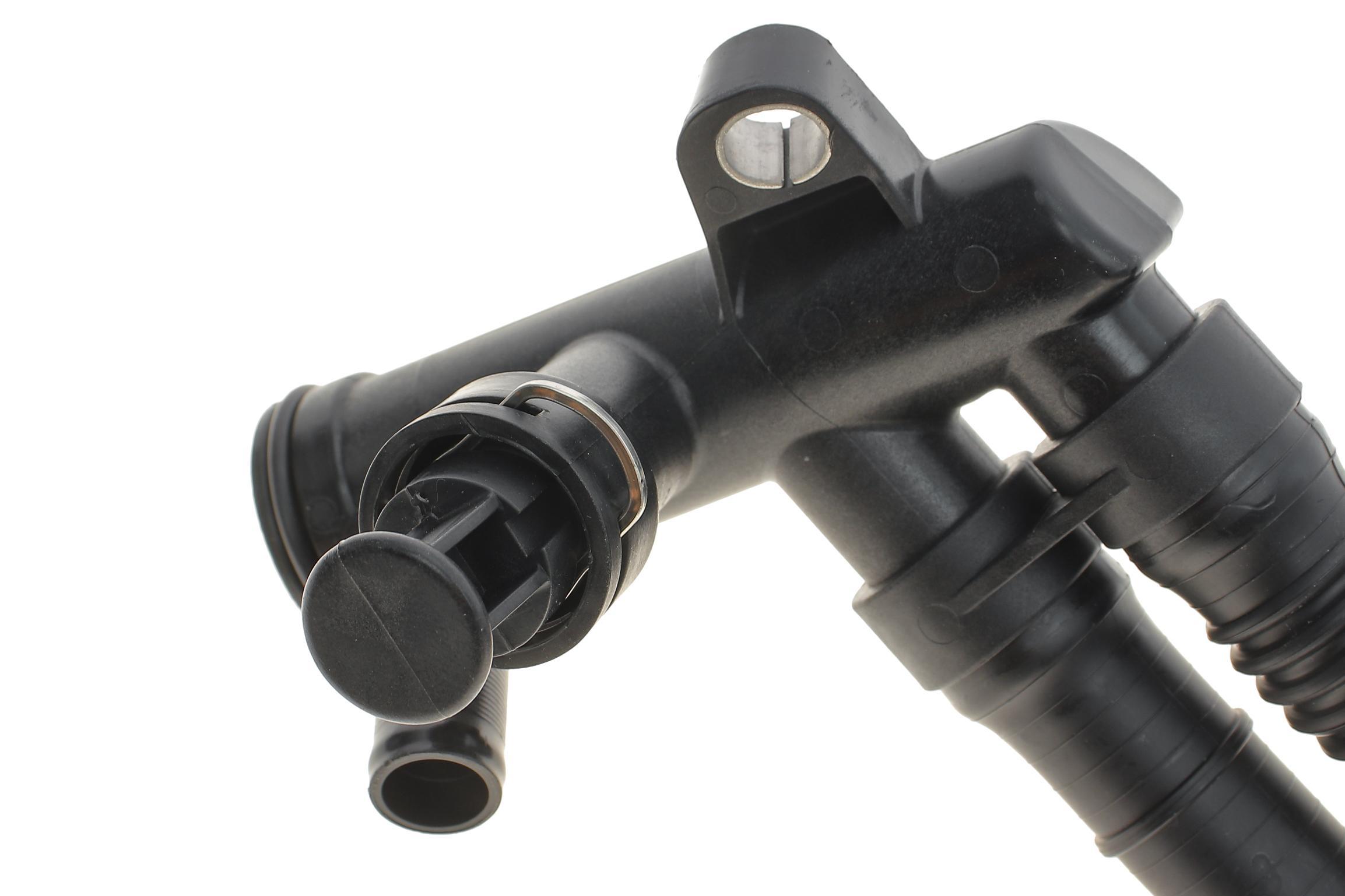 Патрубок системи охолодження Citroen Nemo/Peugeot Bipper 1.4 HDi 08-