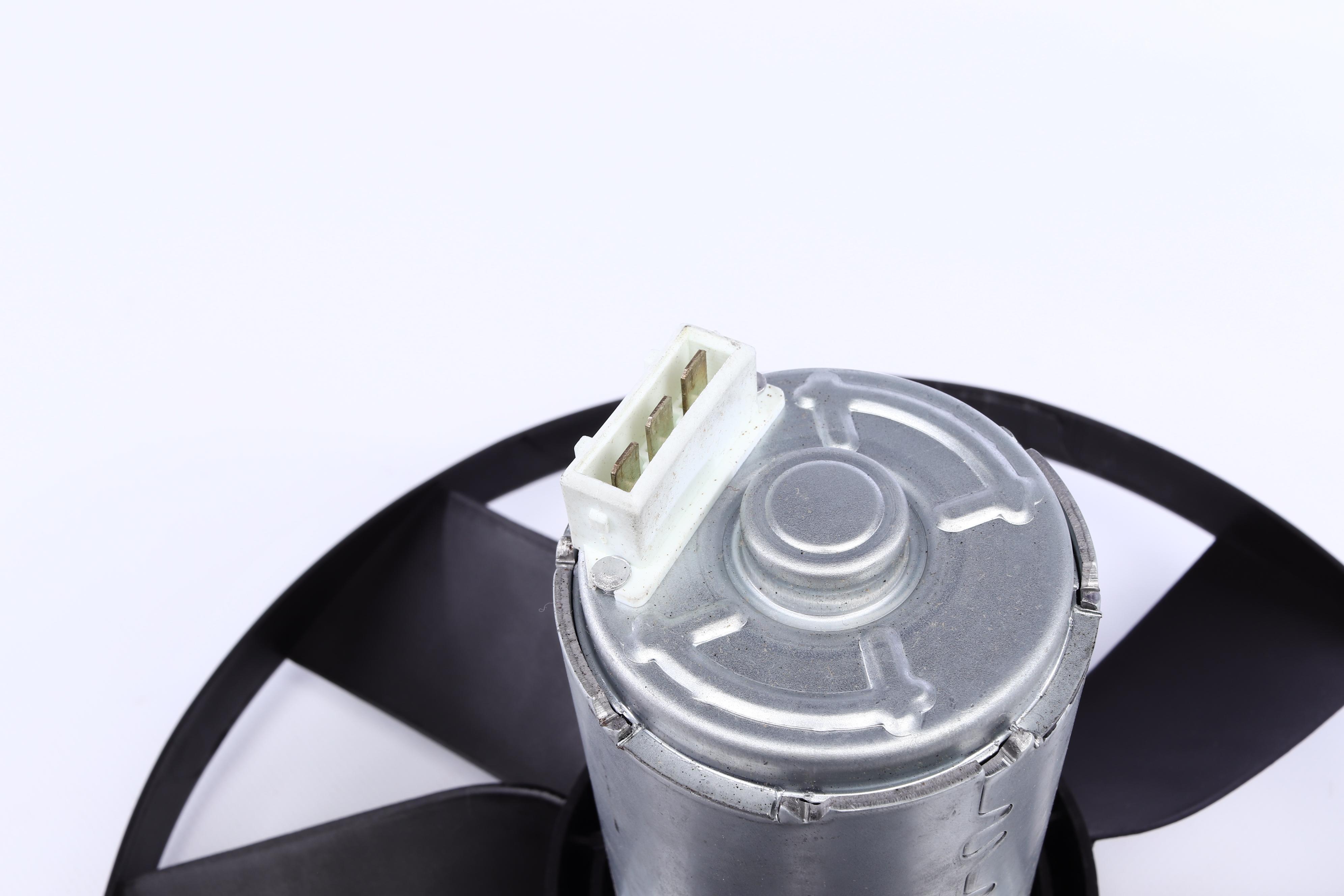 Вентилятор охолодження двигуна VW Caddy II/Golf II-III/Passat/Polo 1.4D-2.0 88-02