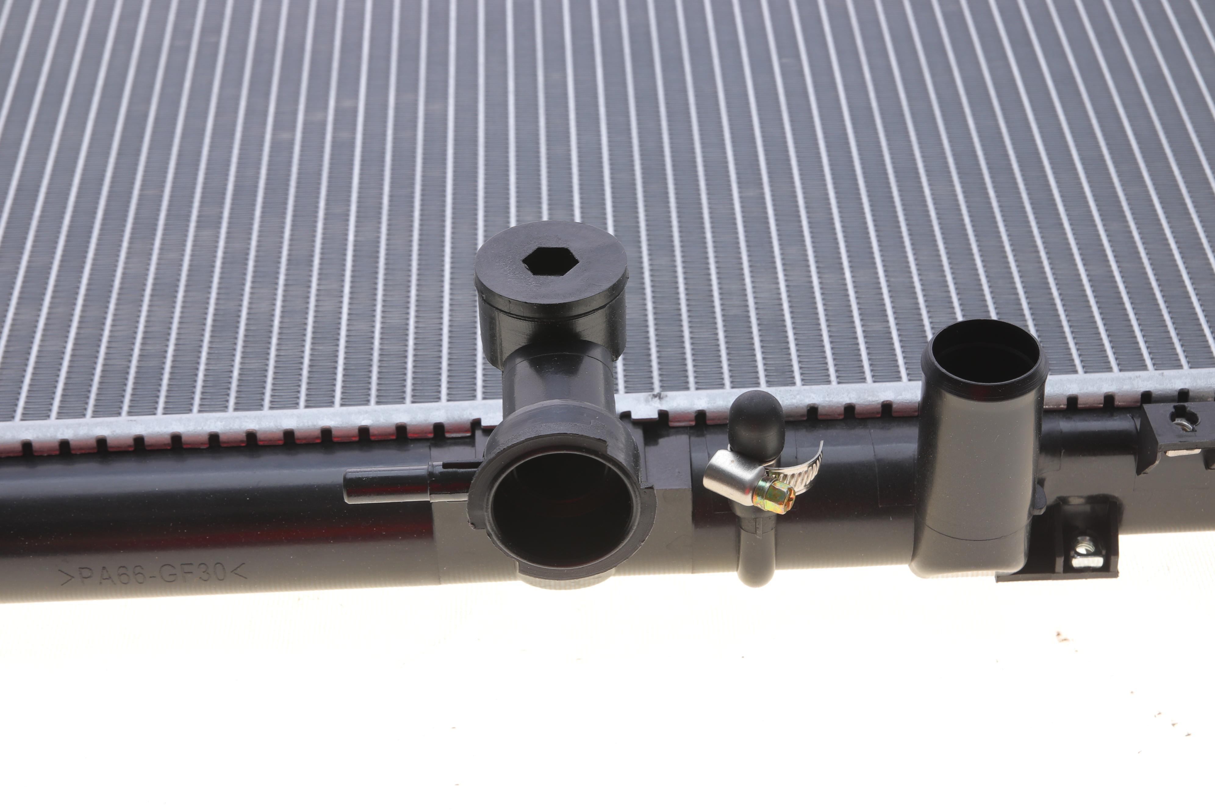 Радіатор охолодження Mazda 6 2.3/2.5MZR 02-13