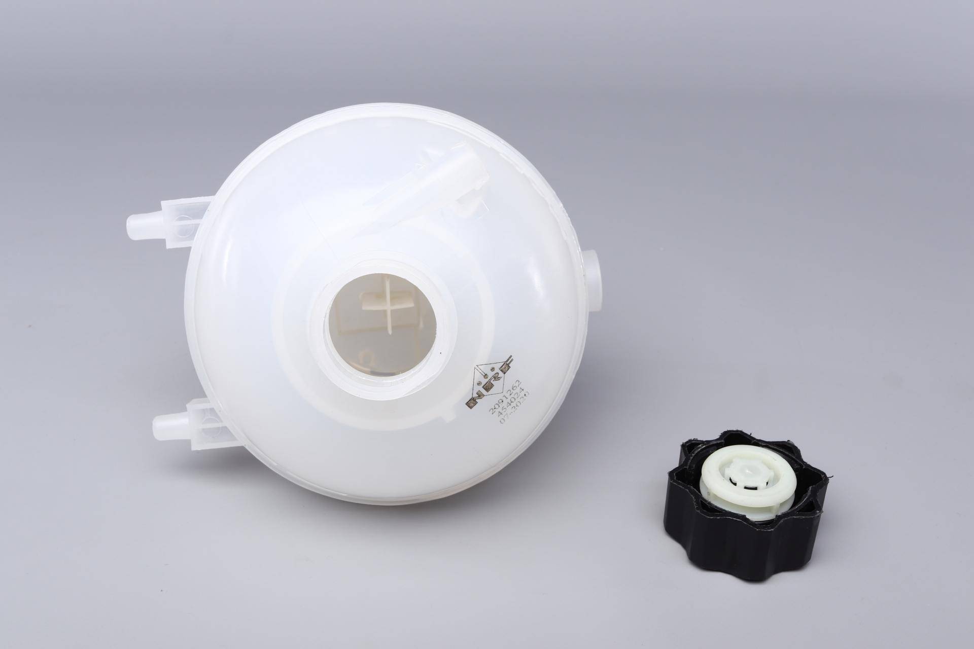 Бачок розширювальний Peugeot 307 SW 1.4-2.0 02-