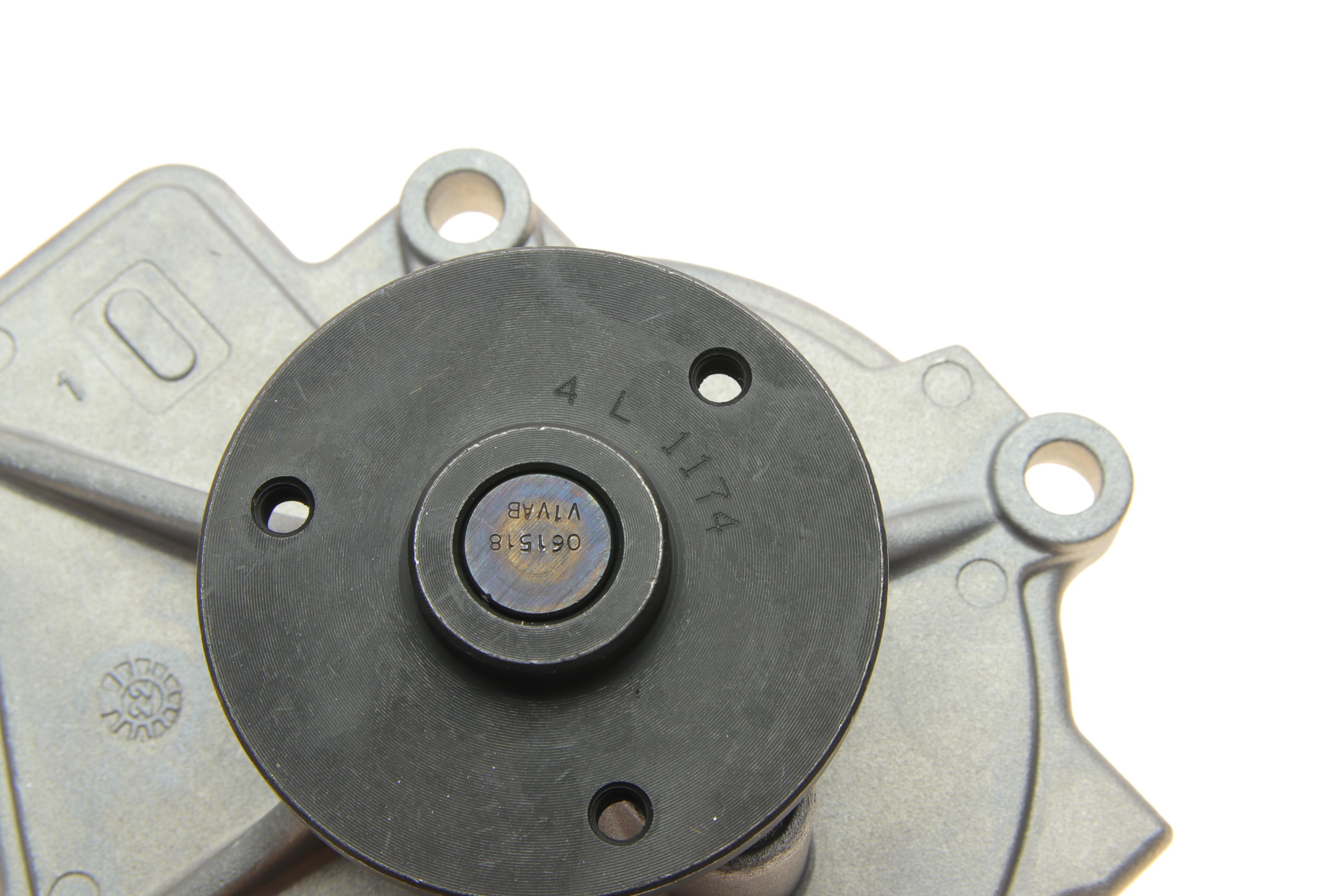 Помпа води Hyundai ix35/Tucson/Santa Fe II/III/Kia Sportage/Sorento 2.0/2.2 CRDi 09-