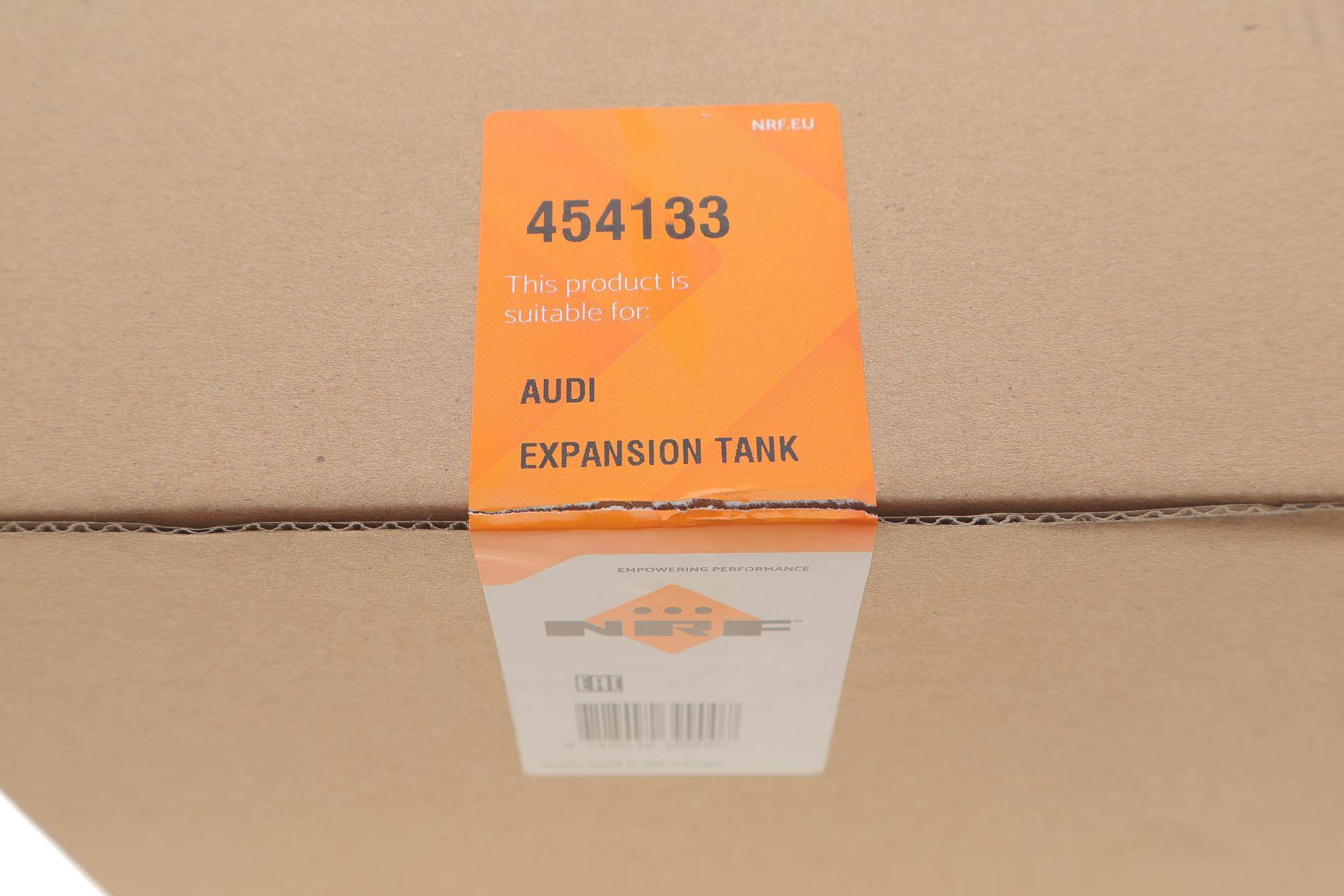 Бачок розширювальний Audi A4 15-/A5 16- (з датчиком)