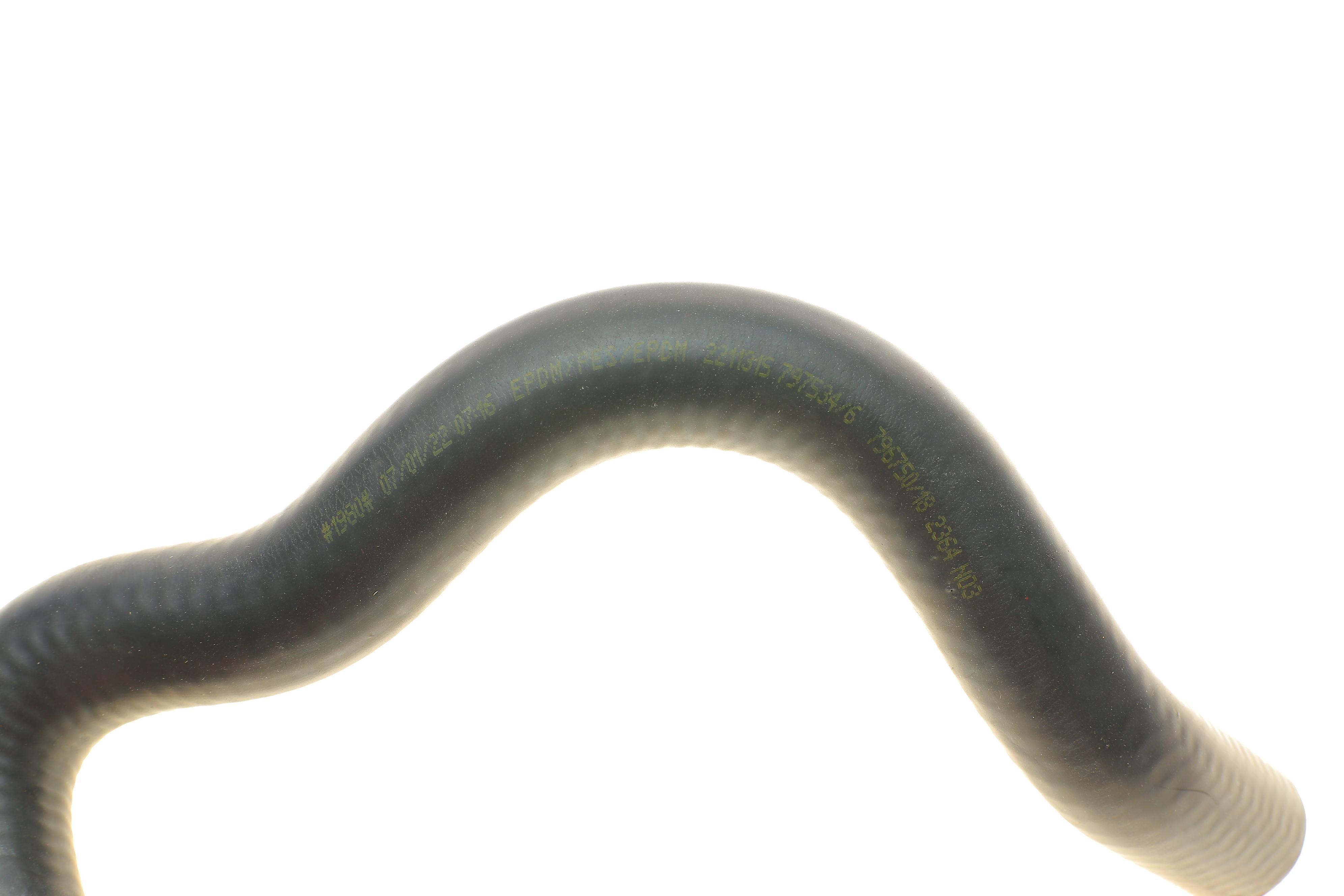 Патрубок системи охолодження Ford Transit 2.2 TDCi 06- (теплообмінника)