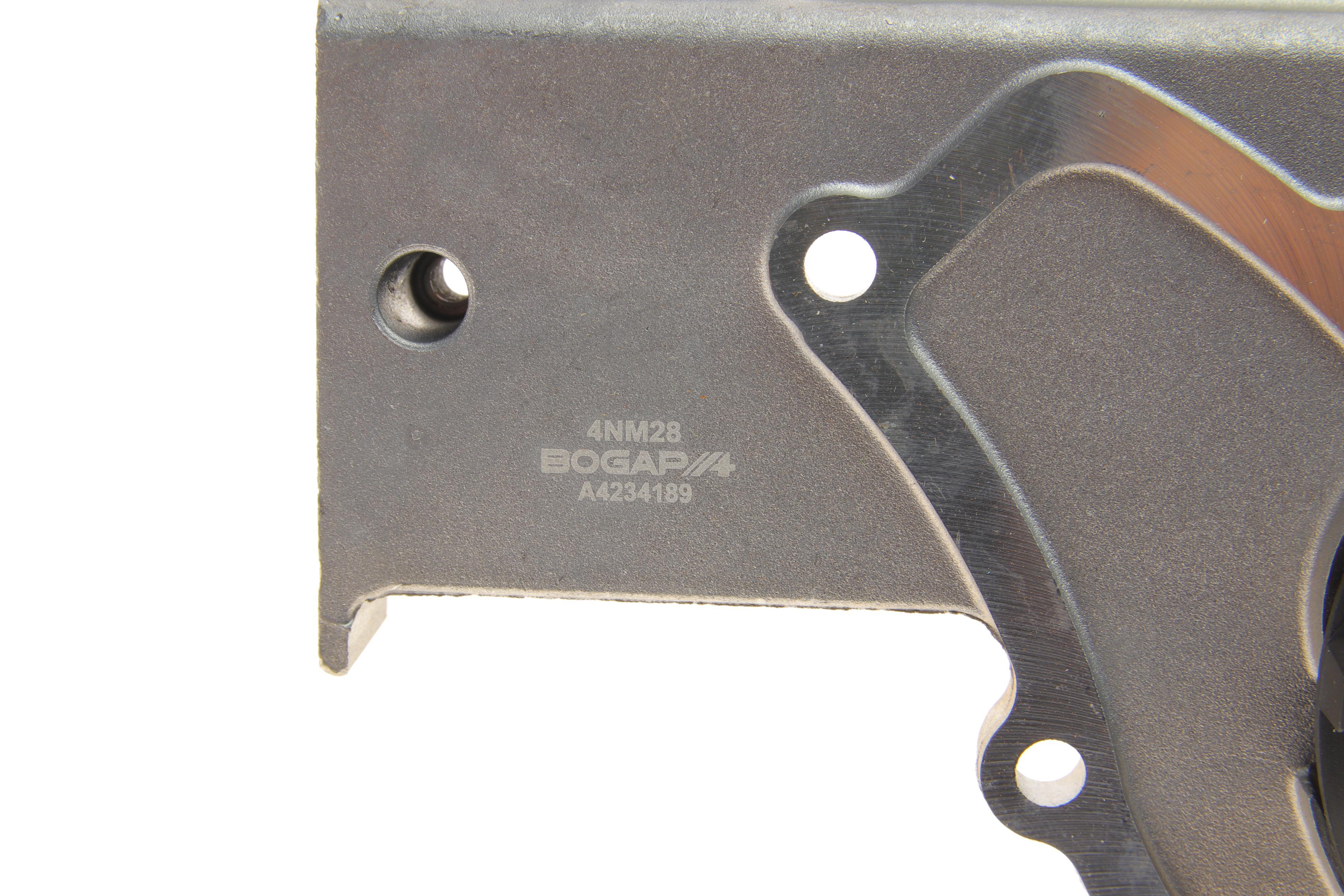 Помпа води Audi A4/A6/A8 3.0/3.0quattro 01-06