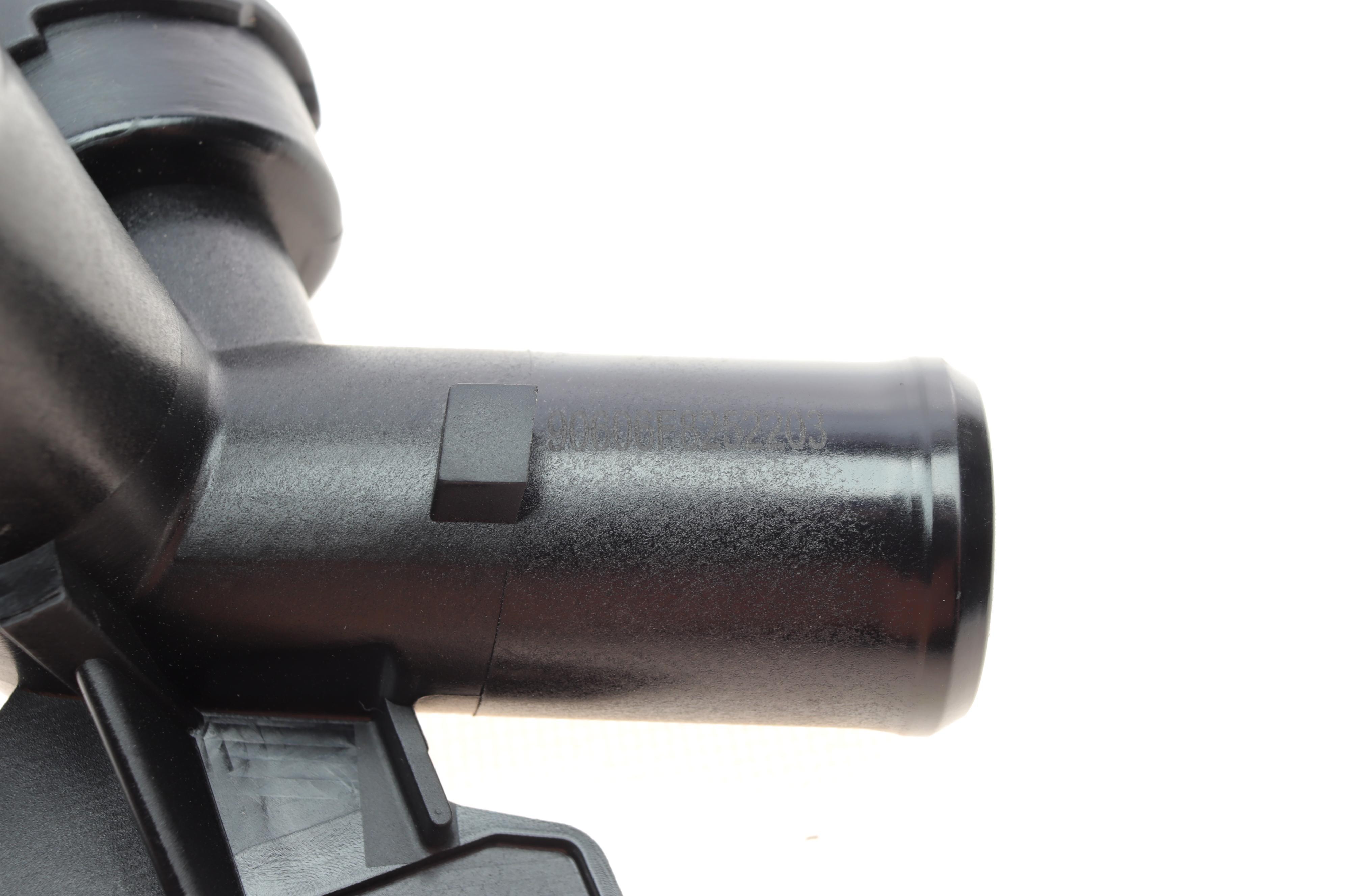 Фланець системи охолодження Toyota Yaris 00-05