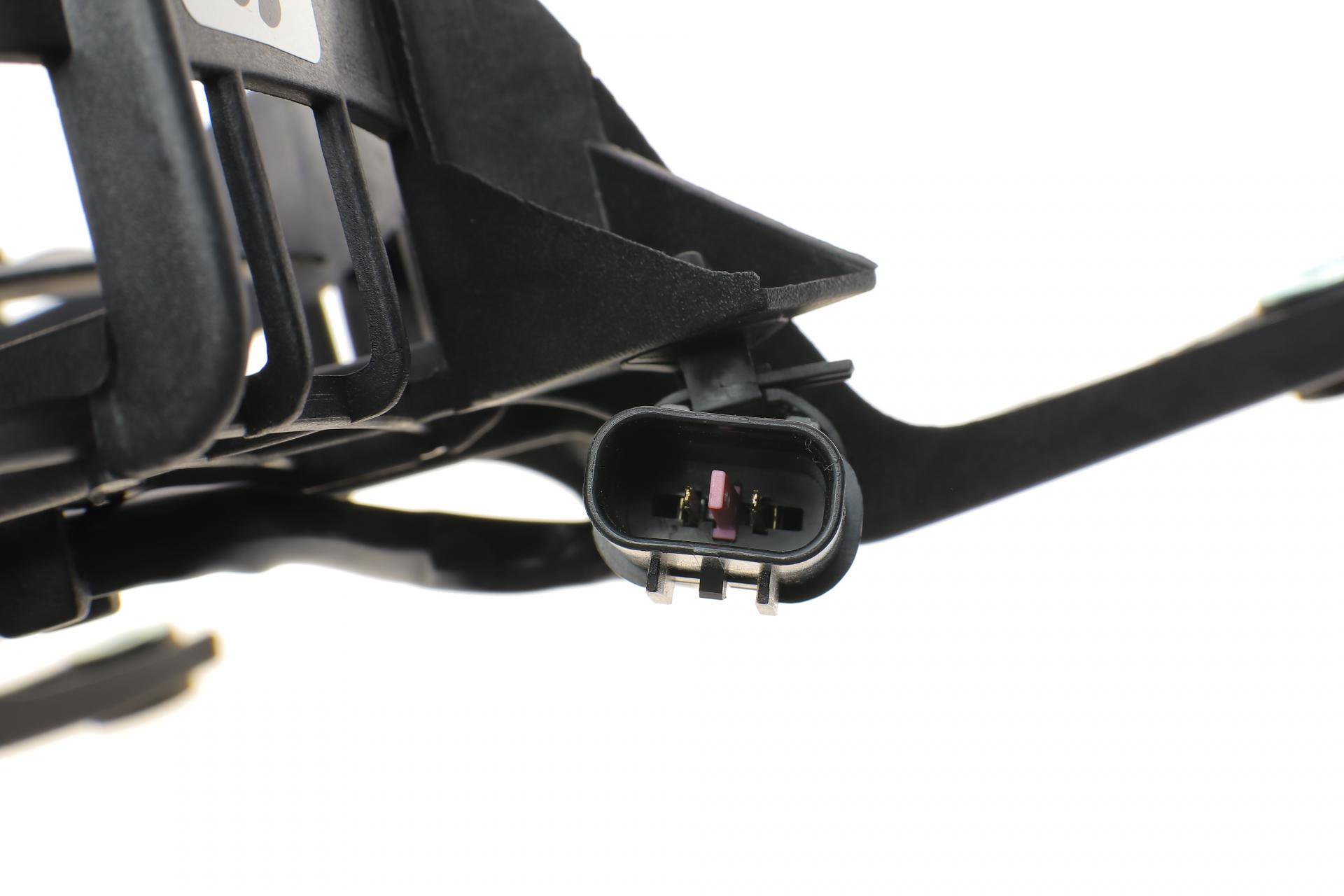 Вентилятор радіатора Mitsubishi Pajero 2.5D/3.2D/3.5 00-07 (з дифузором)