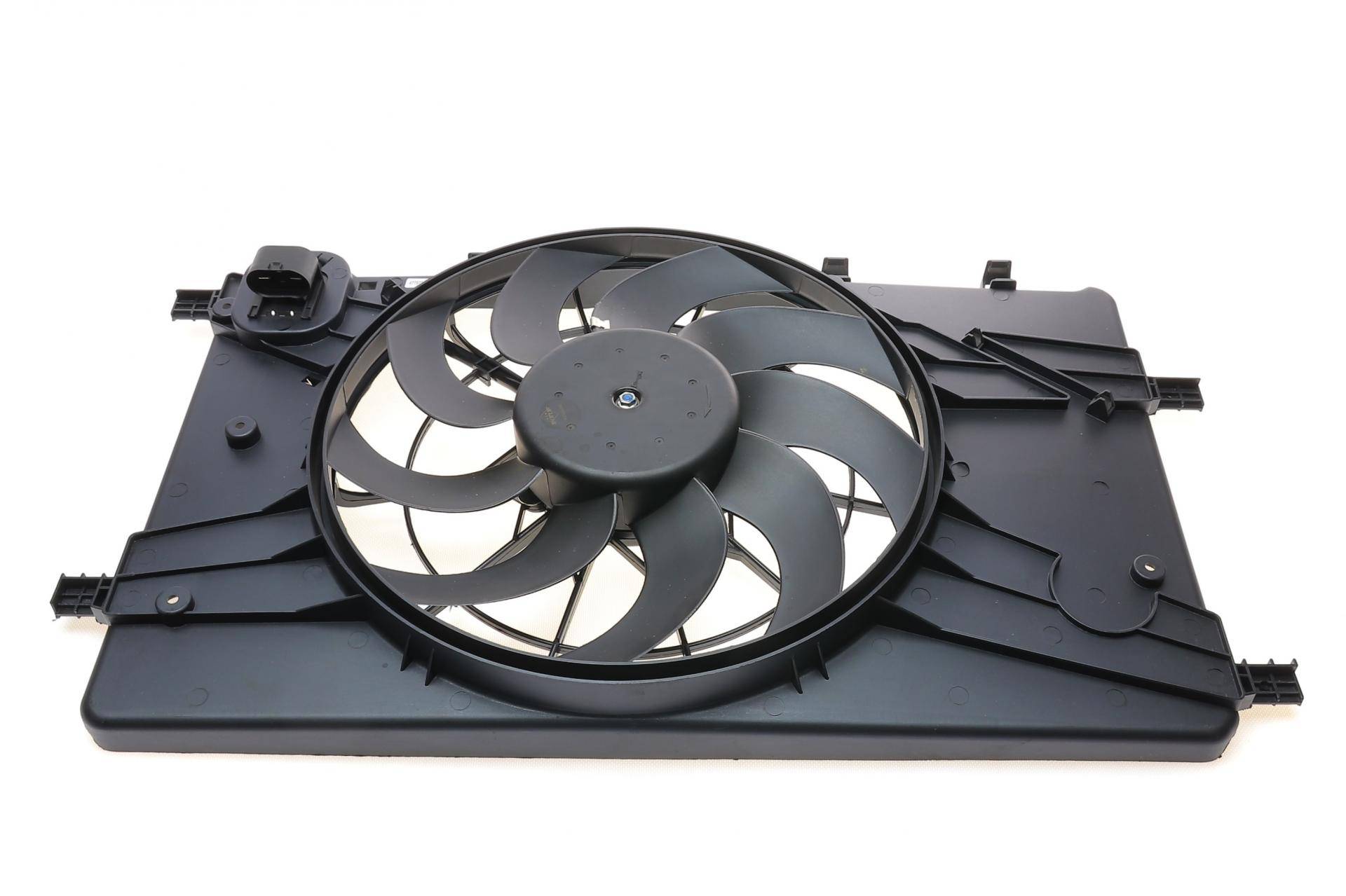 Вентилятор радіатора Opel Astra J/Zafira C 1.6-2.0D 11- (з дифузором)