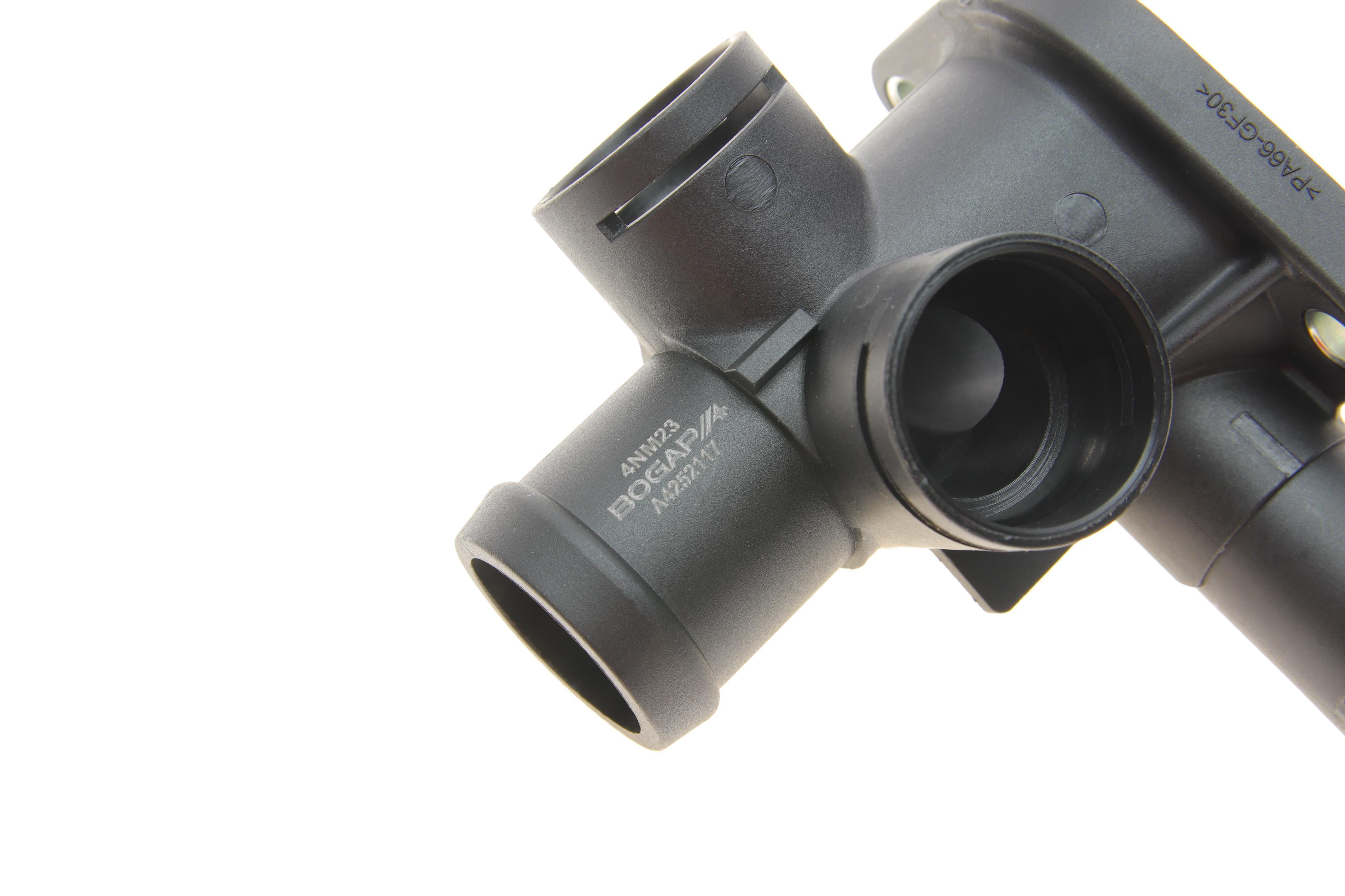 Фланець системи охолодження VW Passat/Jetta/Golf 1.6/1.6i 94-02