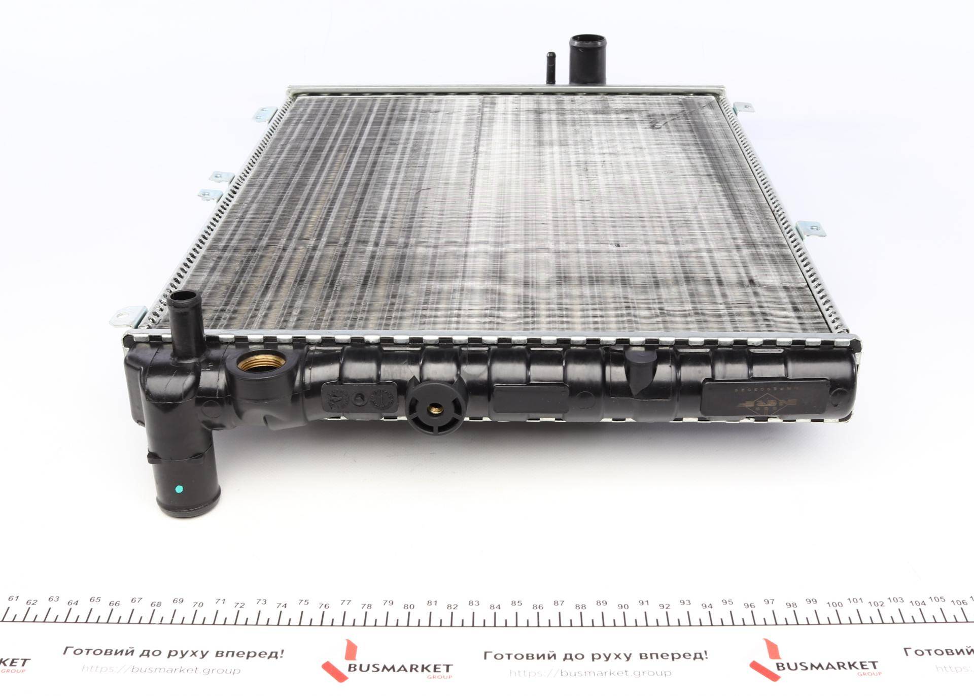 Радіатор охолодження Audi 80/90 80-