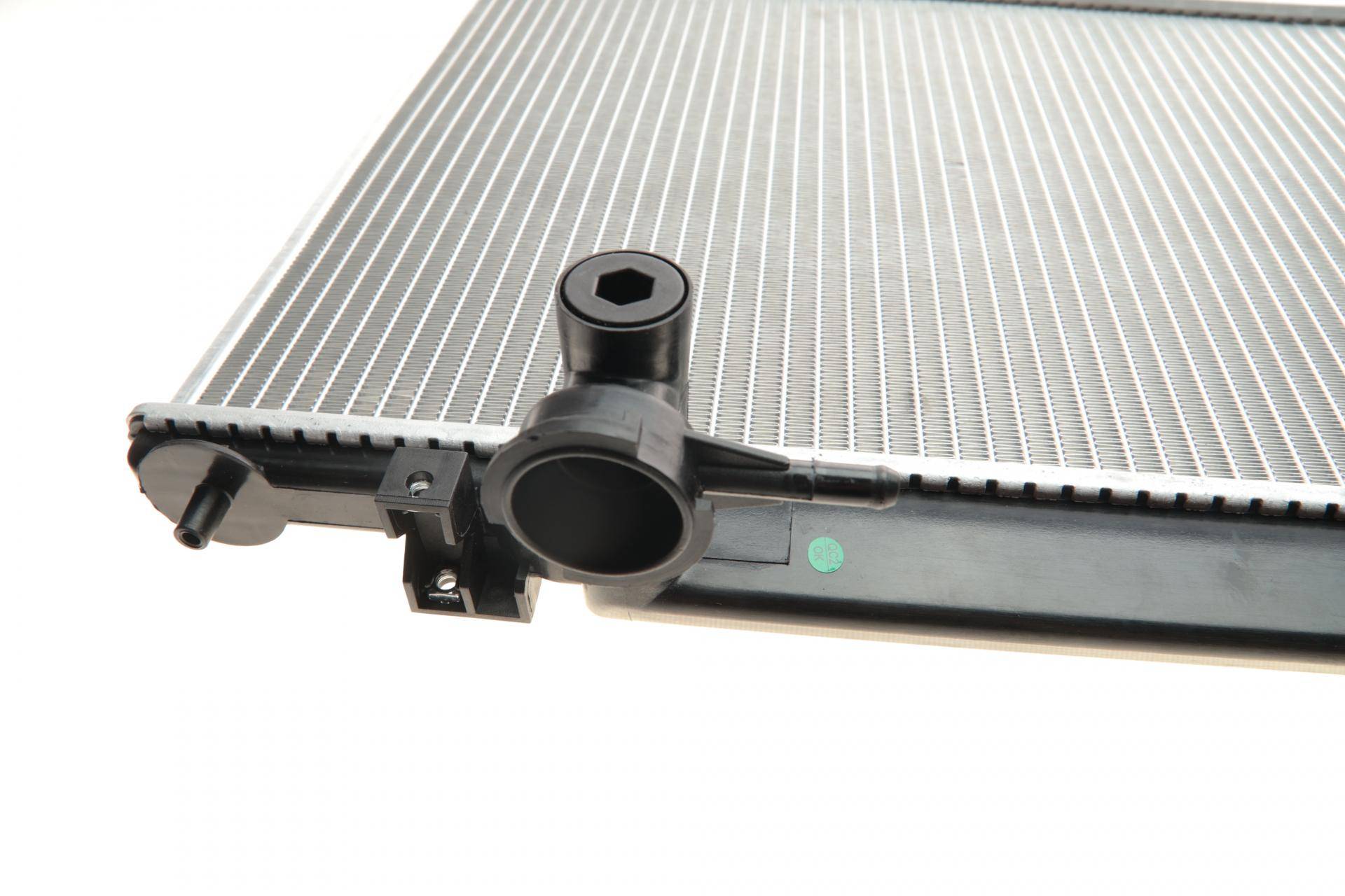 Радіатор охолодження Mazda 3 1.5/1.6/2.0 13-