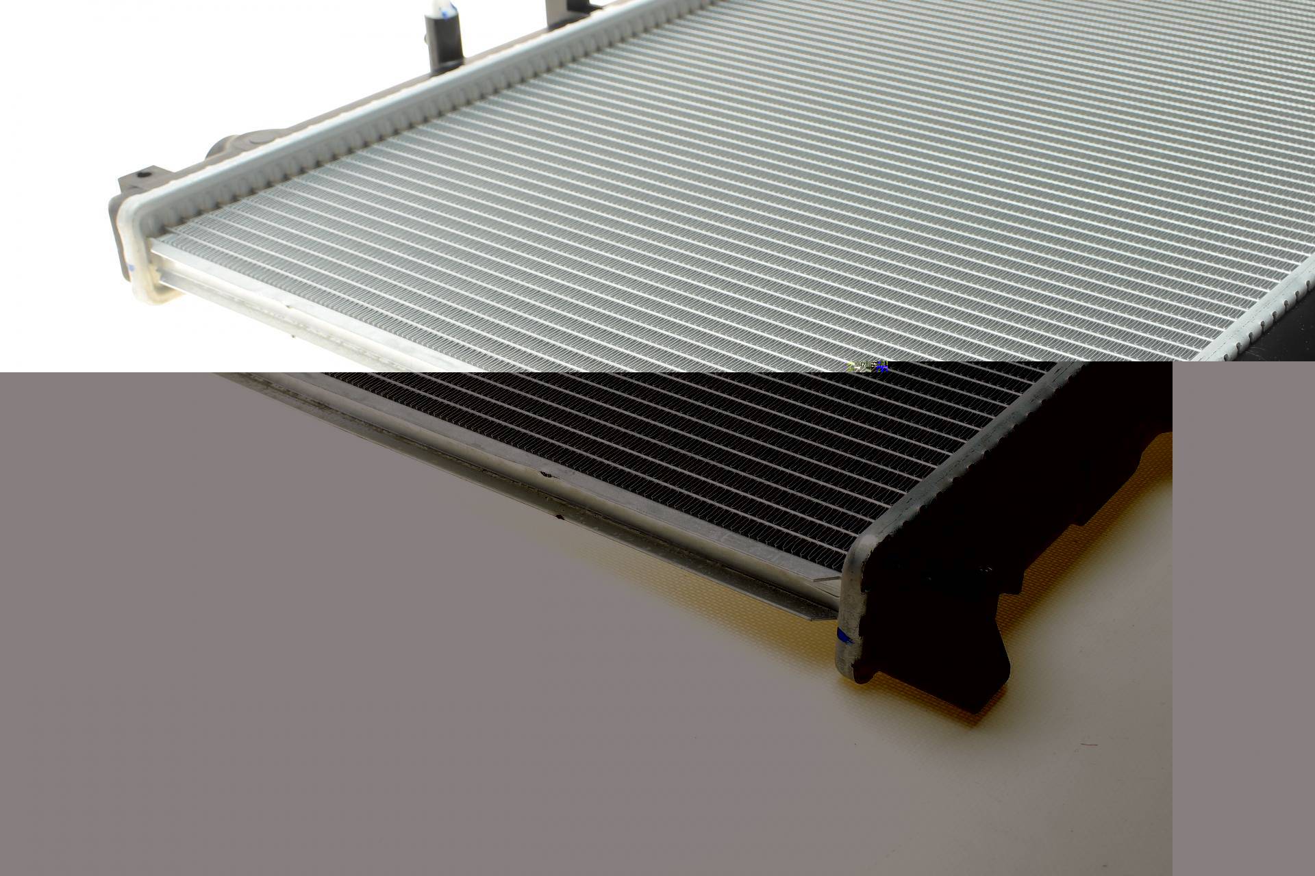 Радіатор охолодження Suzuki Grand Vitara 2.0HDI 01-05