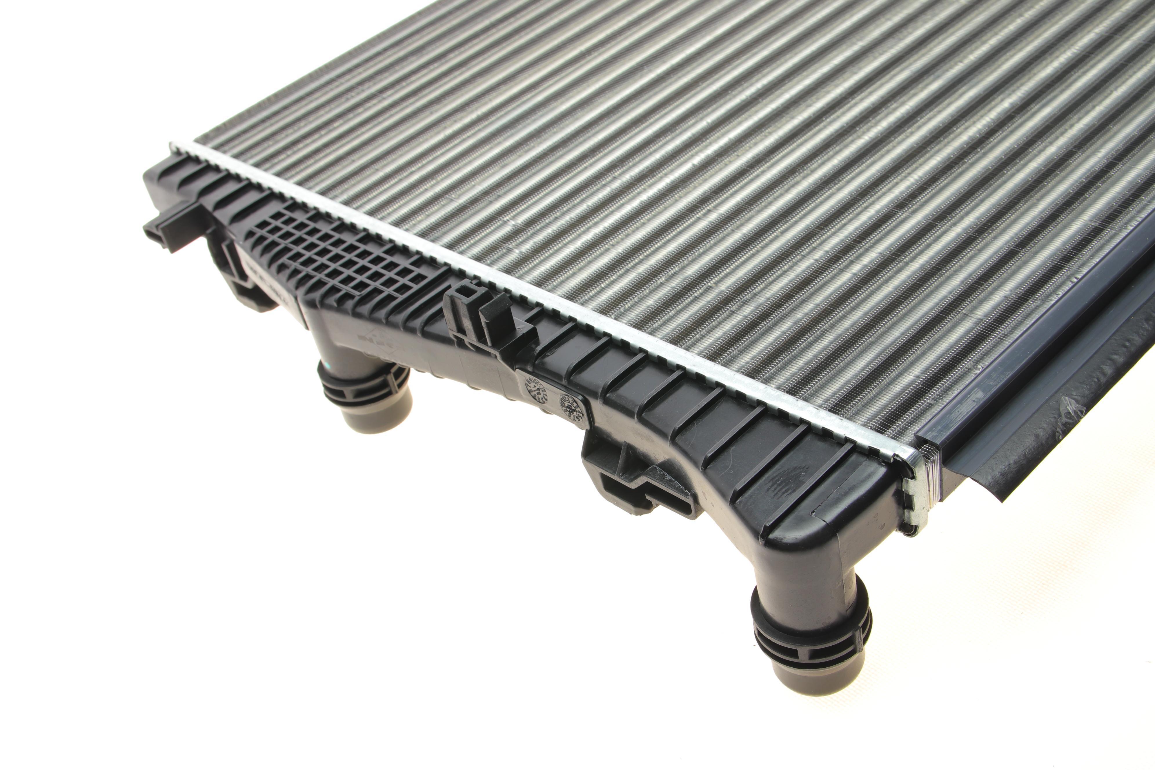 Радіатор охолодження Audi A3/VW Golf VII 1.4TSI/1.6/2.0TDI 12-