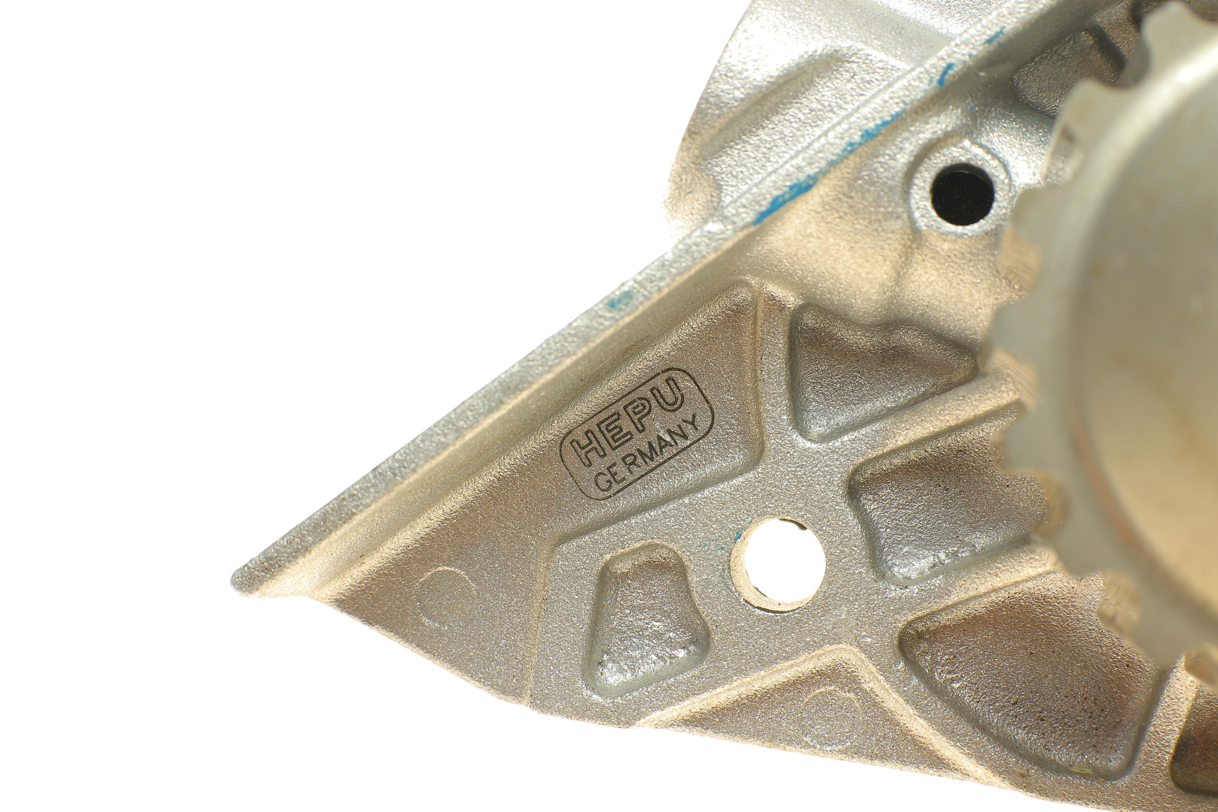 Помпа води Citroen C4/Peugeot 206/307 2.0 16V 99-