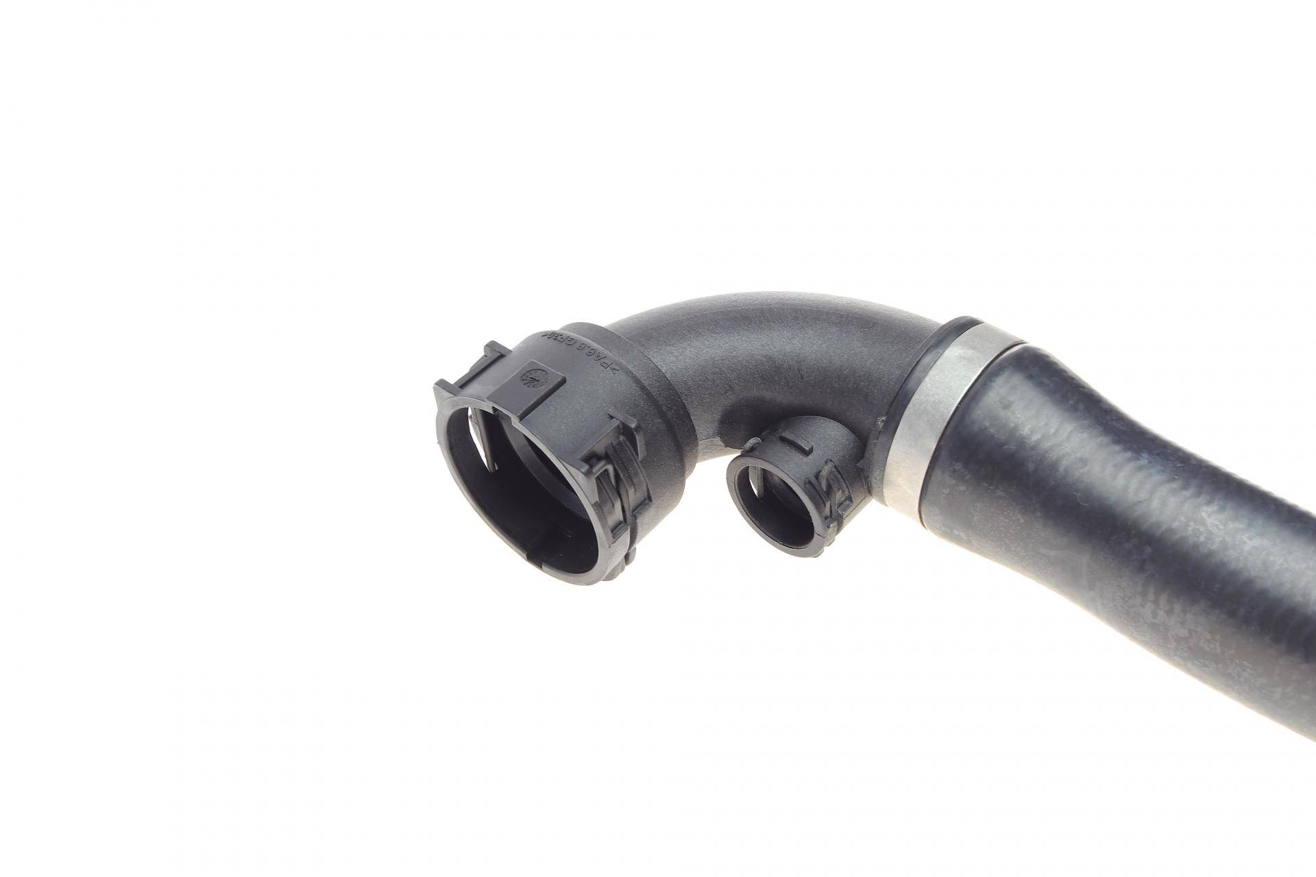 Патрубок системи охолодження BMW 3 (E46) 97-06 (зверху) (L)