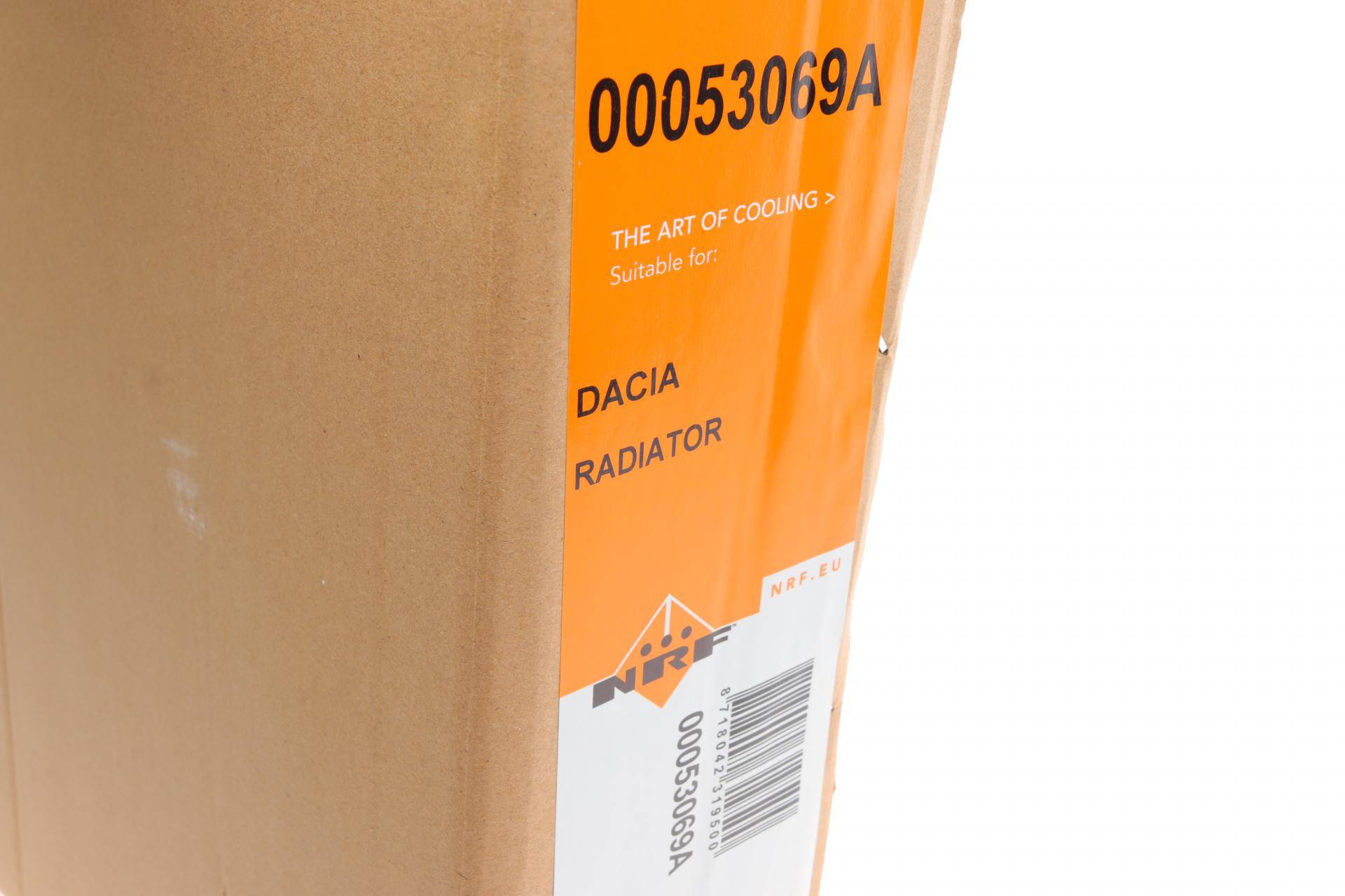 Радіатор охолодження Dacia Logan 1.2-1.6 16 V 06- (Економ-клас)