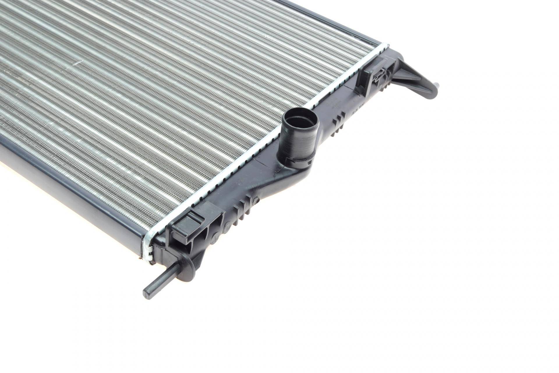 Радіатор охолодження Dacia Logan 1.2-1.6 16 V 06- (Економ-клас)