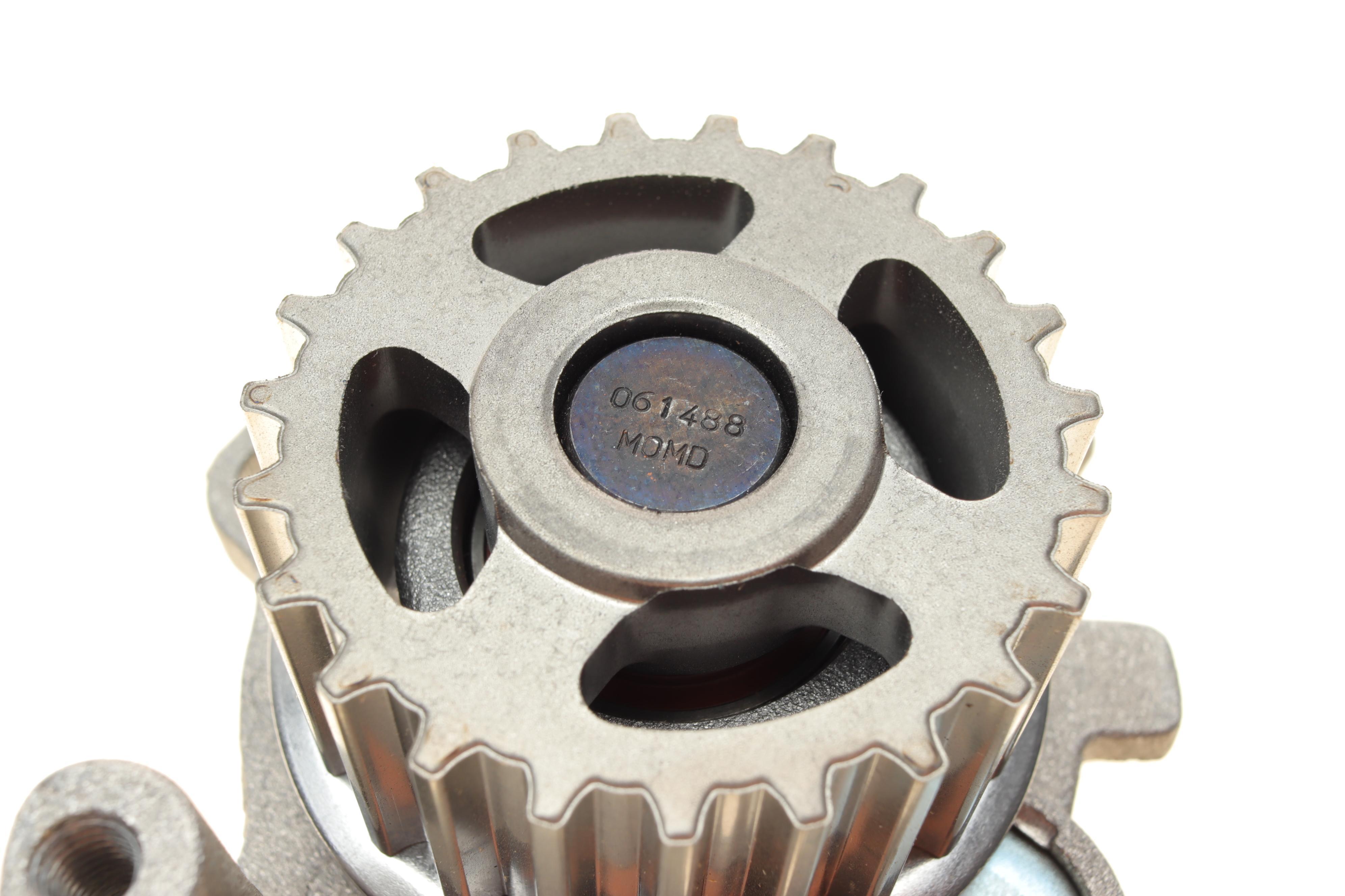 Помпа води Audi A3/A4/A6 2.0TFSI 04-13/Skoda Octavia 2.0RS 05-13/VW Golf 2.0R 07- (23z) (R/B) (8лоп)