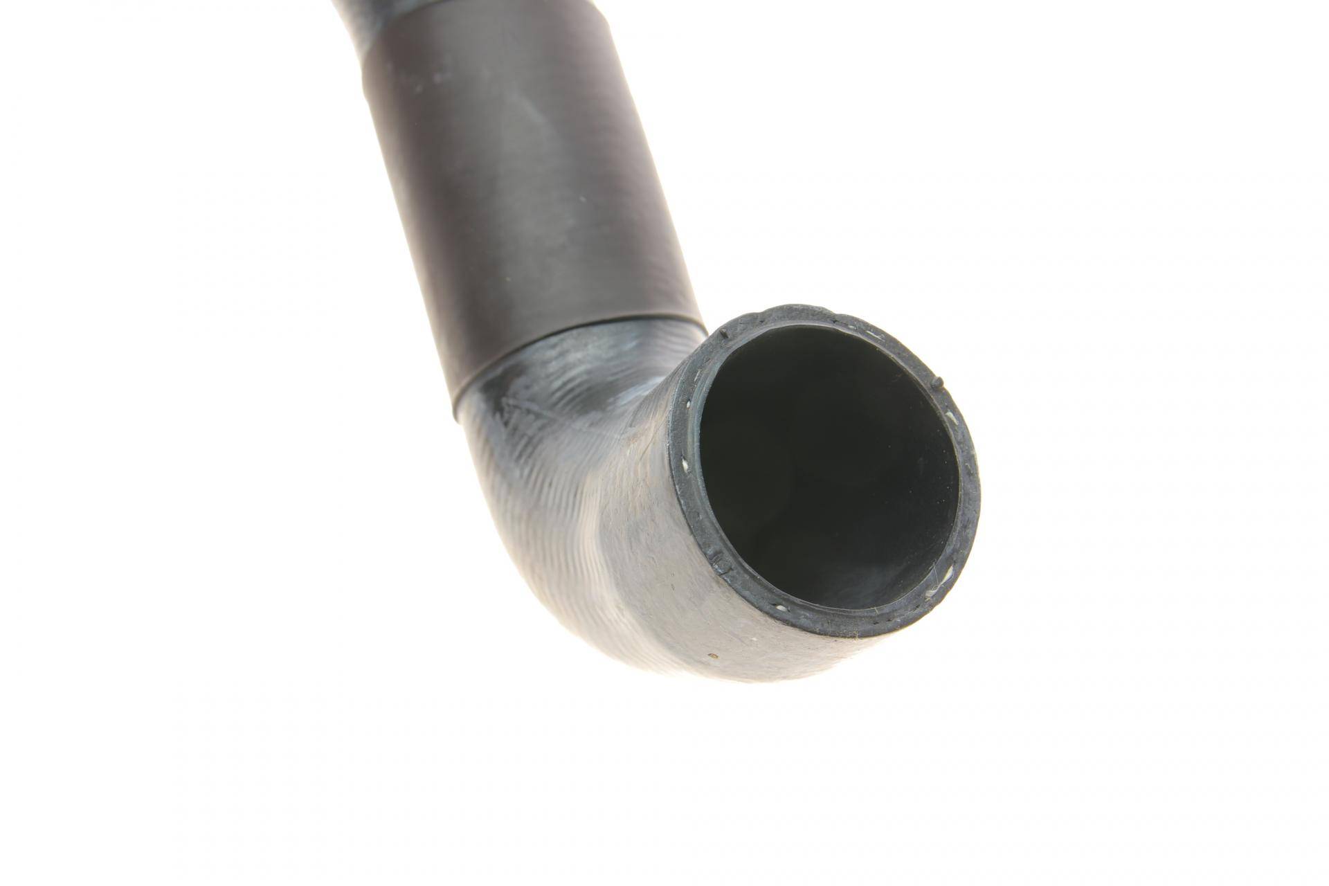 Патрубок радіатора (нижній) MB C-class (W203) 00-02 (M111)