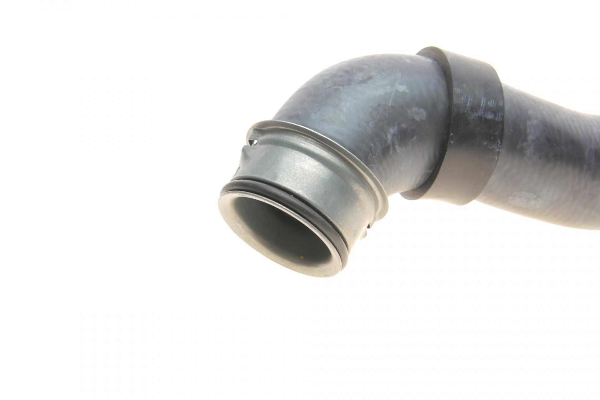 Патрубок радіатора (нижній) MB C-class (W203) 00-02 (M111)