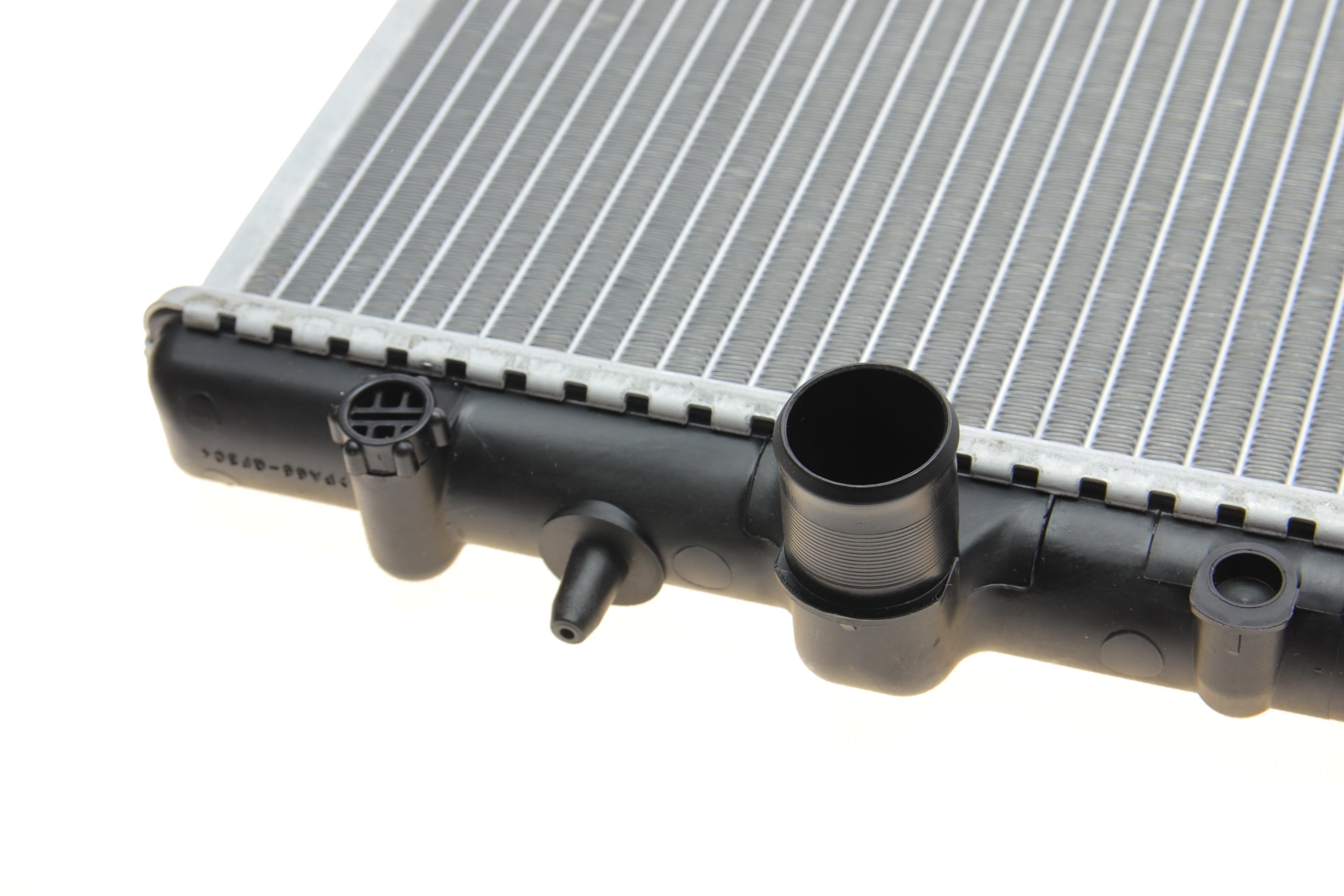 Радіатор охолодження Citroen Berlingo/Peugeot Partner 1.6-2.0HDI 96- (545x380x18) (-AC) Premium Line