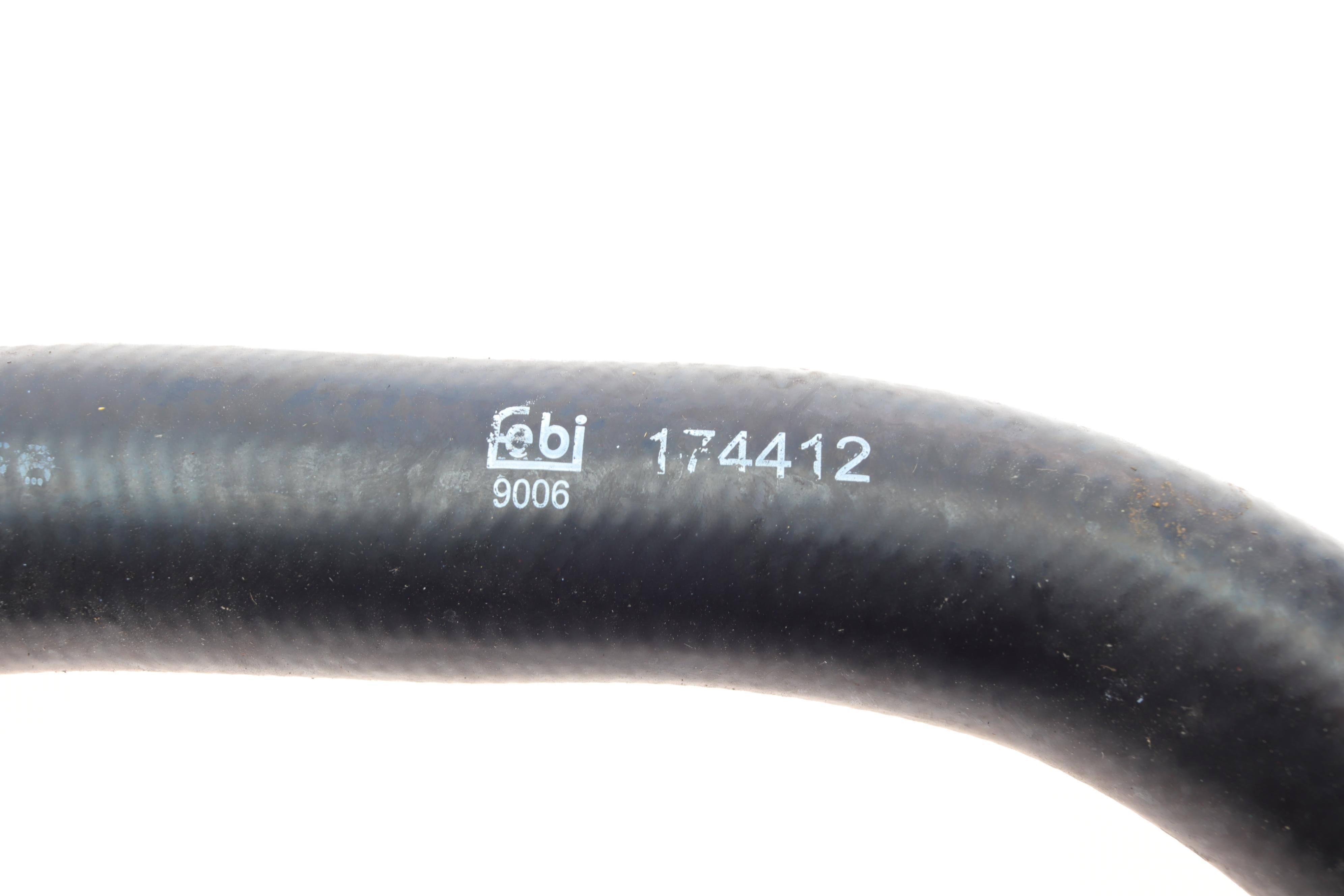 Патрубок системи охолодження VW Caddy 1.9TDI 04-