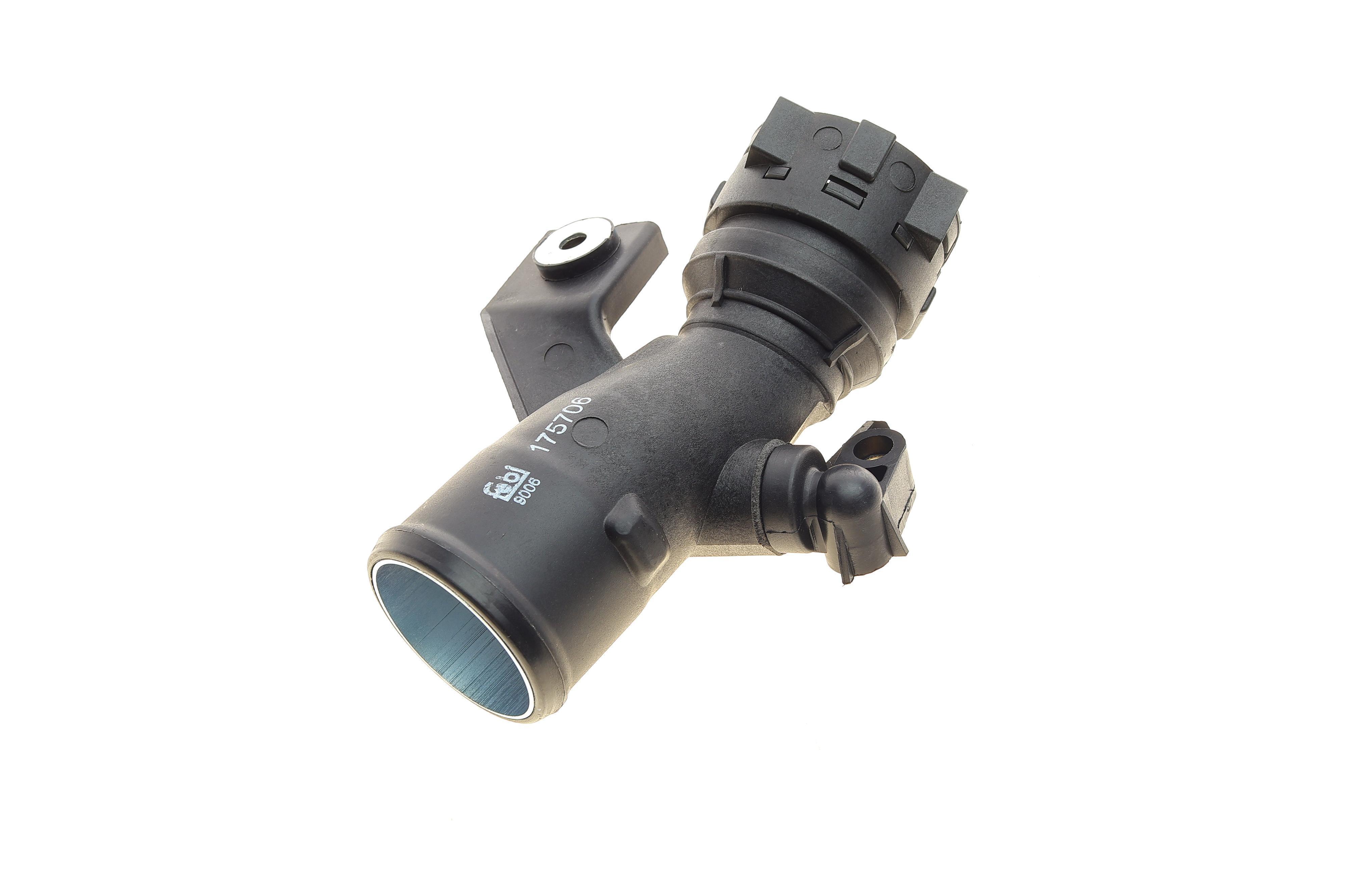 Фланець системи охолодження Nissan Qashqai 1.5 dCi 07-13