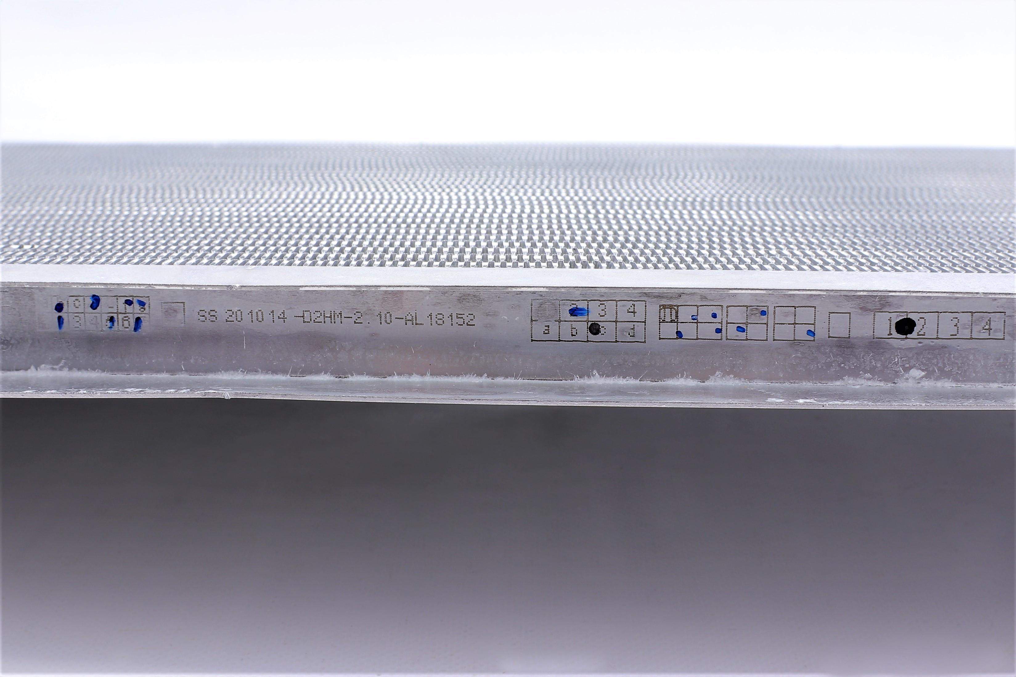 Радіатор охолодження Ford Focus 1.6i 98-04 (з АКПП)