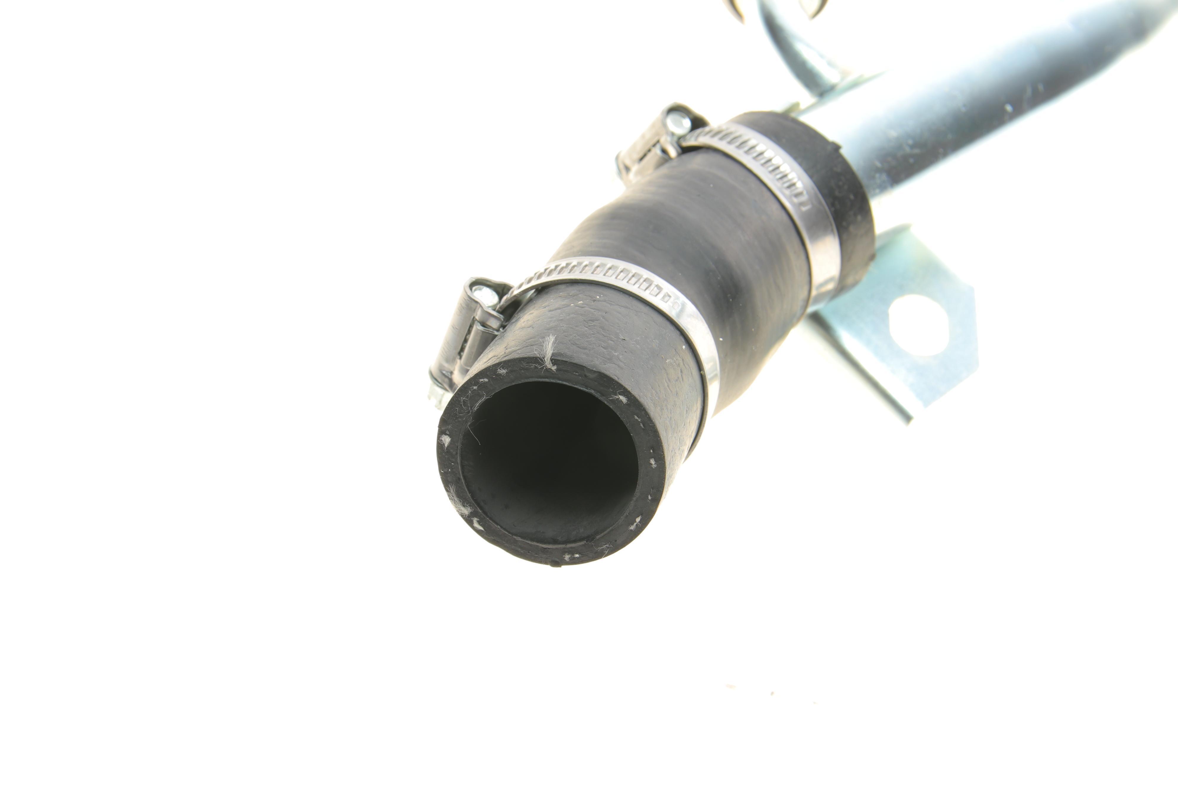 Патрубок системи охолодження (нижній) Ford Transit Connect 02-12