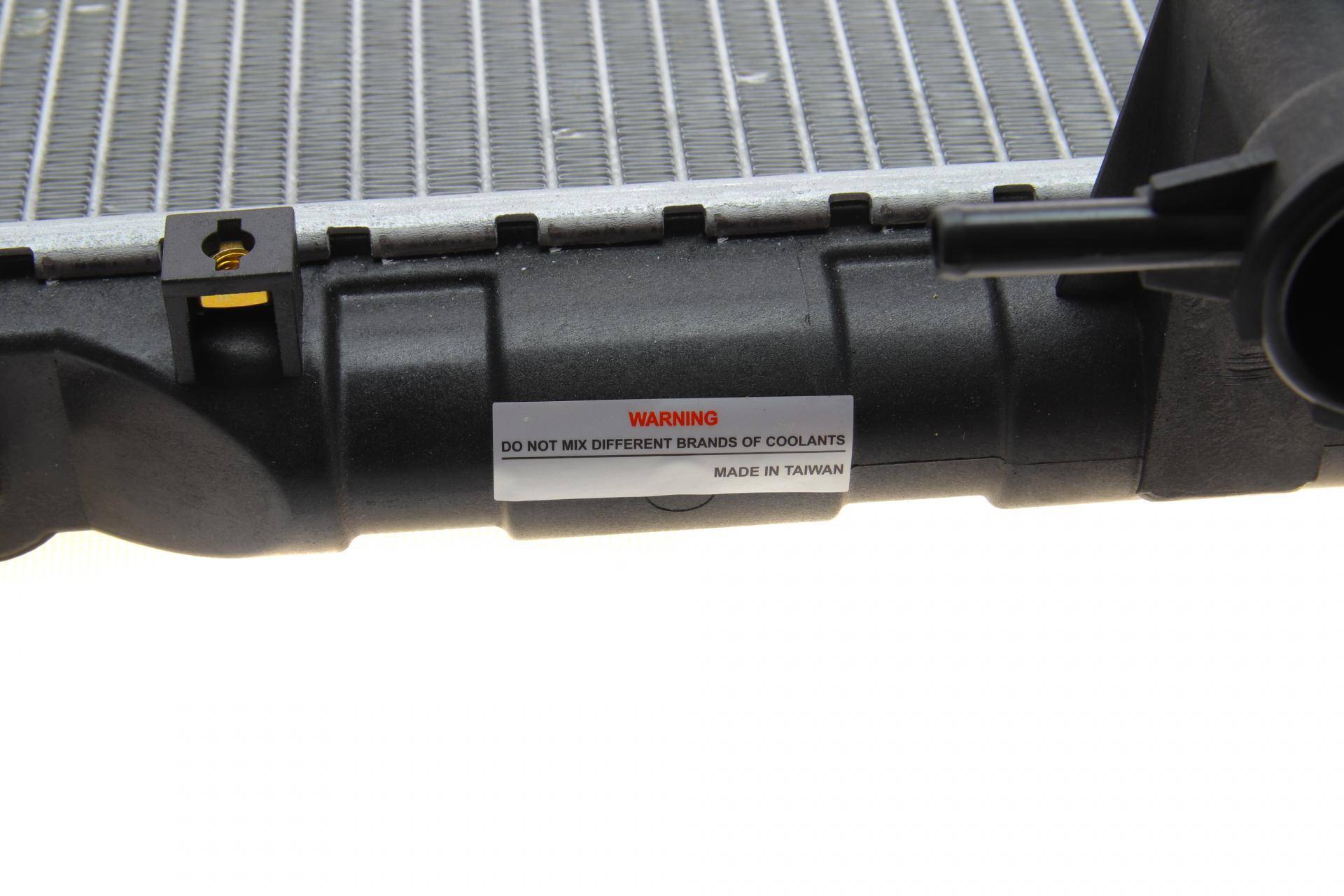 Радіатор охолодження Kia Rio II 1.4/1.6 05-11