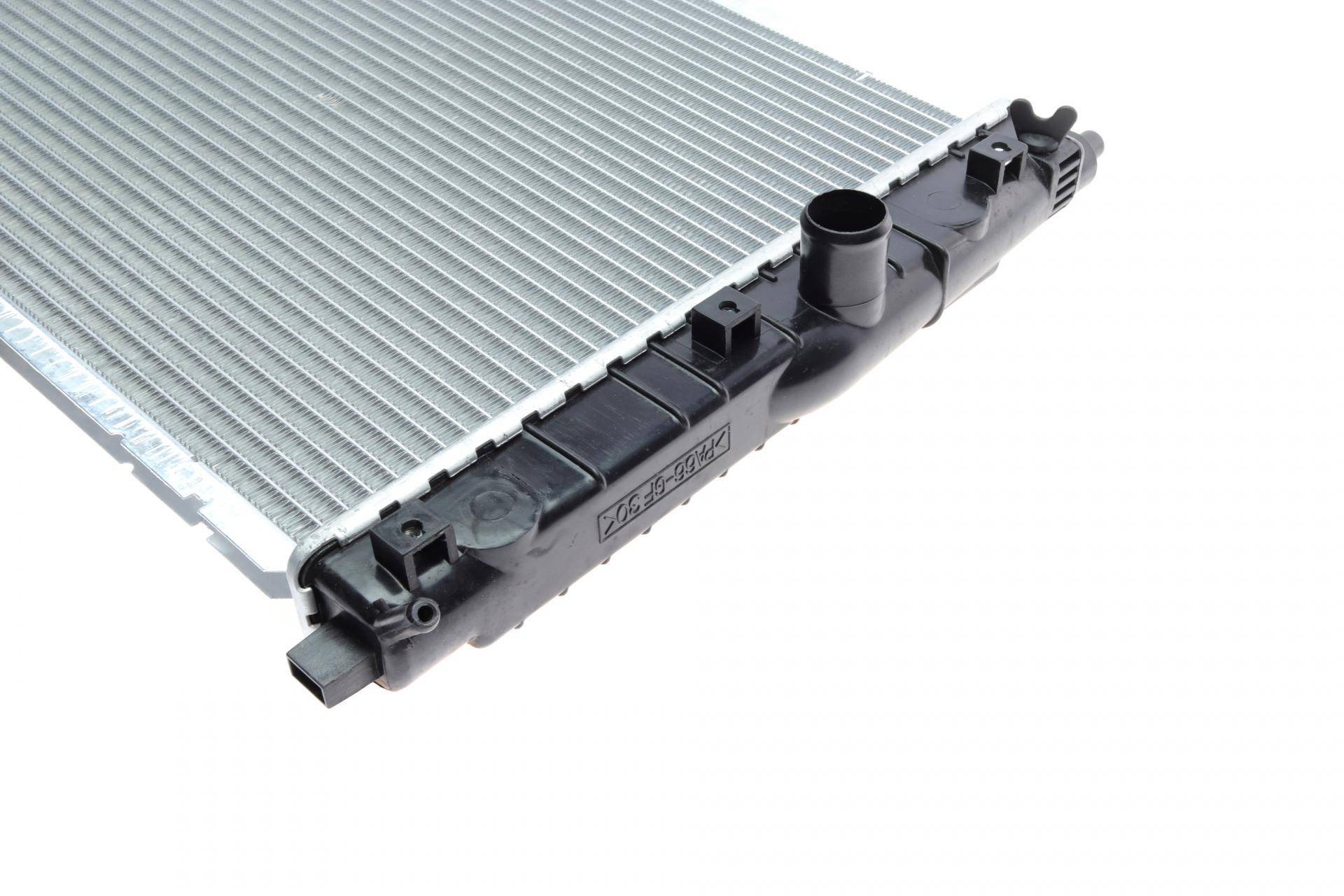 Радіатор охолодження Daewoo Nubira 1.6/2.0 97-