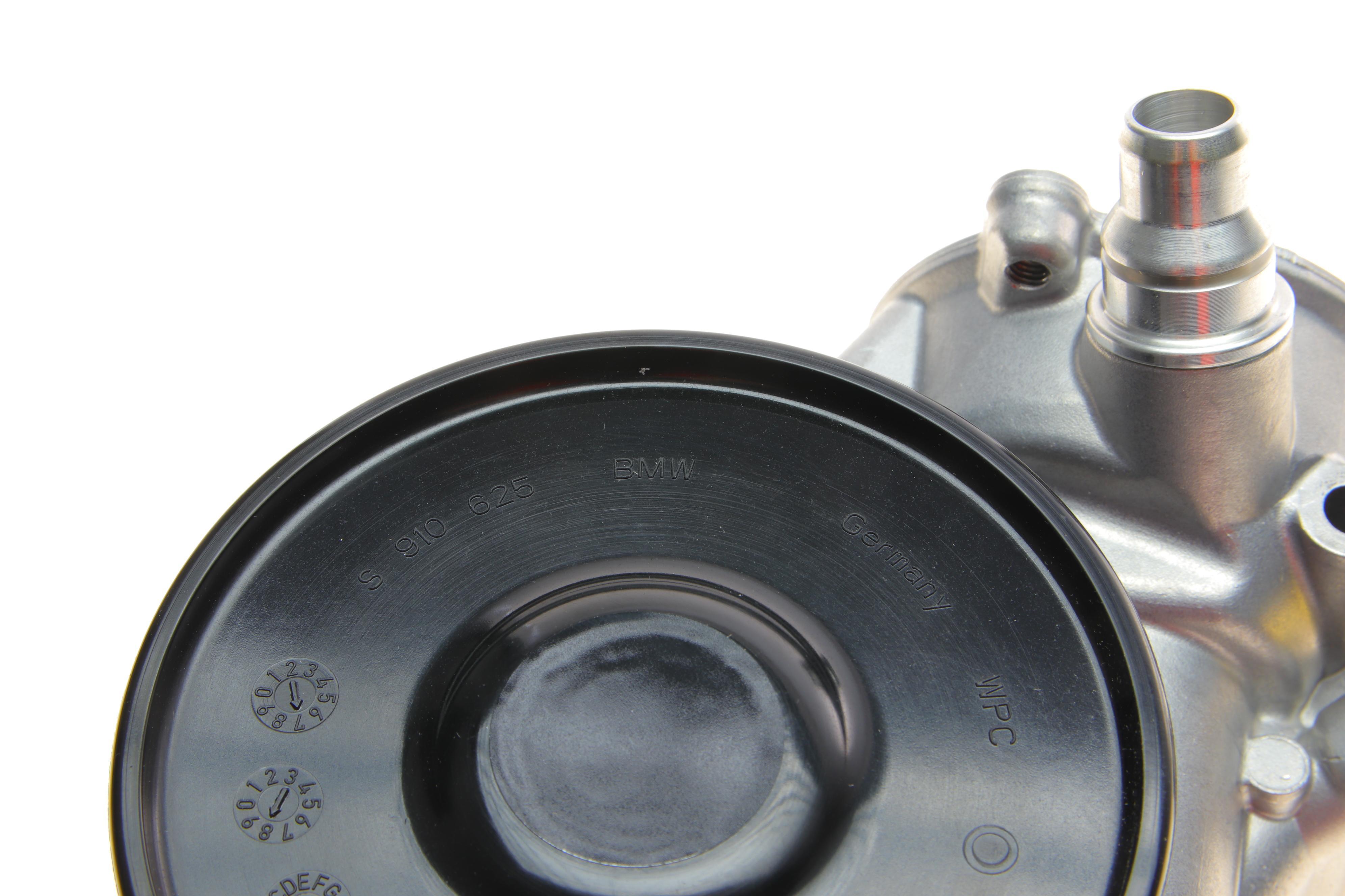 Помпа води BMW 5 (F10/F11) 09-16 (N63)