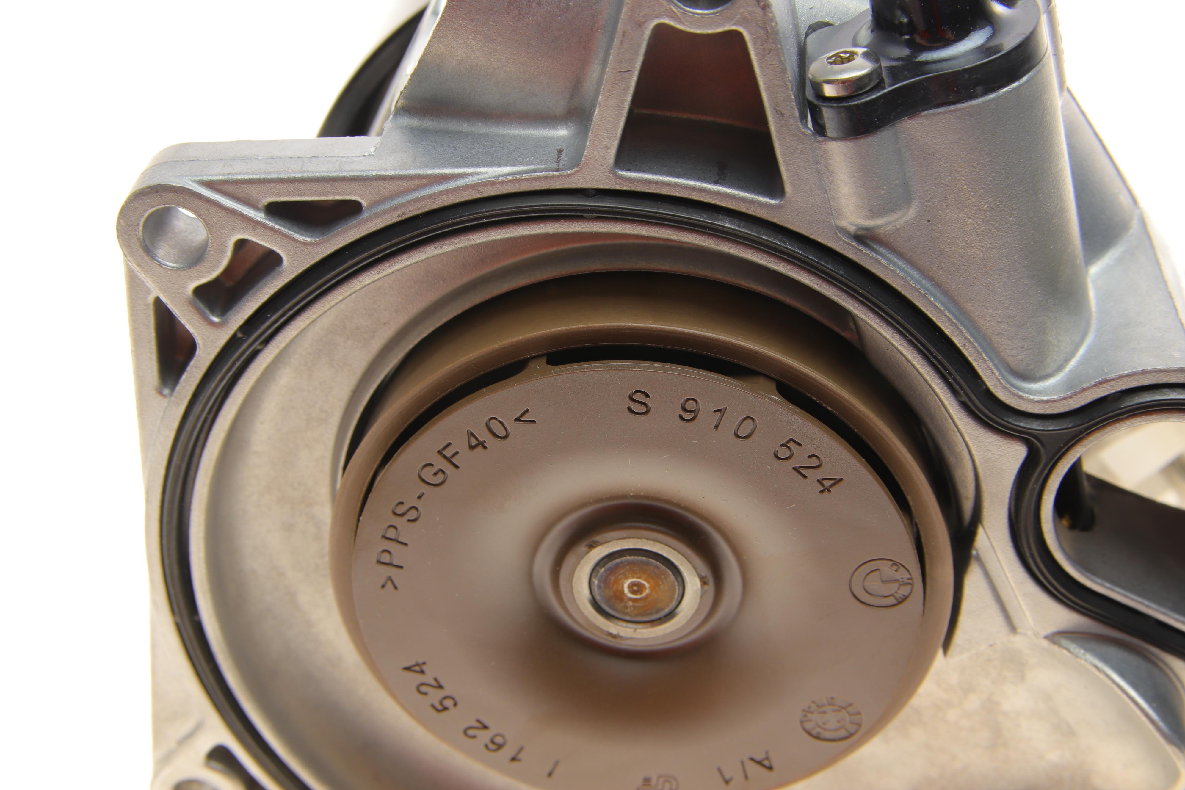 Помпа води BMW 5 (F10/F11) 09-16 (N63)